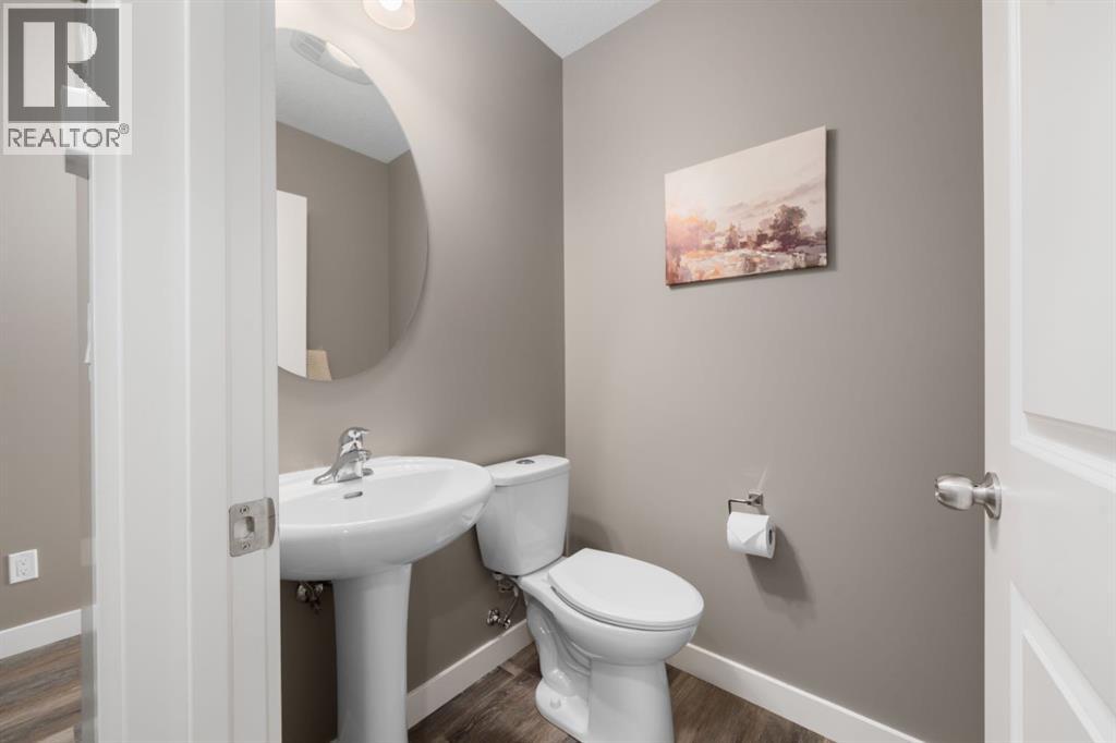 
          20 Lakewood Circle
            <br/>
            <span>Strathmore</span>
            , 
            <span>AB</span>
             <span>T1P1C0</span>
         - Photo 14