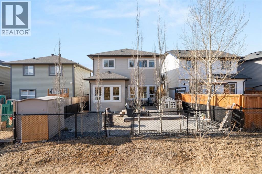 
          20 Lakewood Circle
            <br/>
            <span>Strathmore</span>
            , 
            <span>AB</span>
             <span>T1P1C0</span>
         - Photo 32