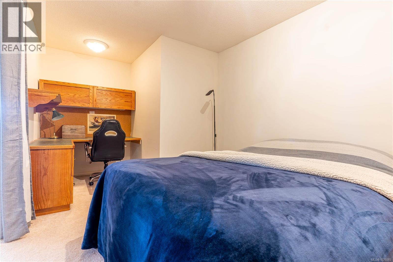 #306 5110 CORDOVA BAY RD - 37