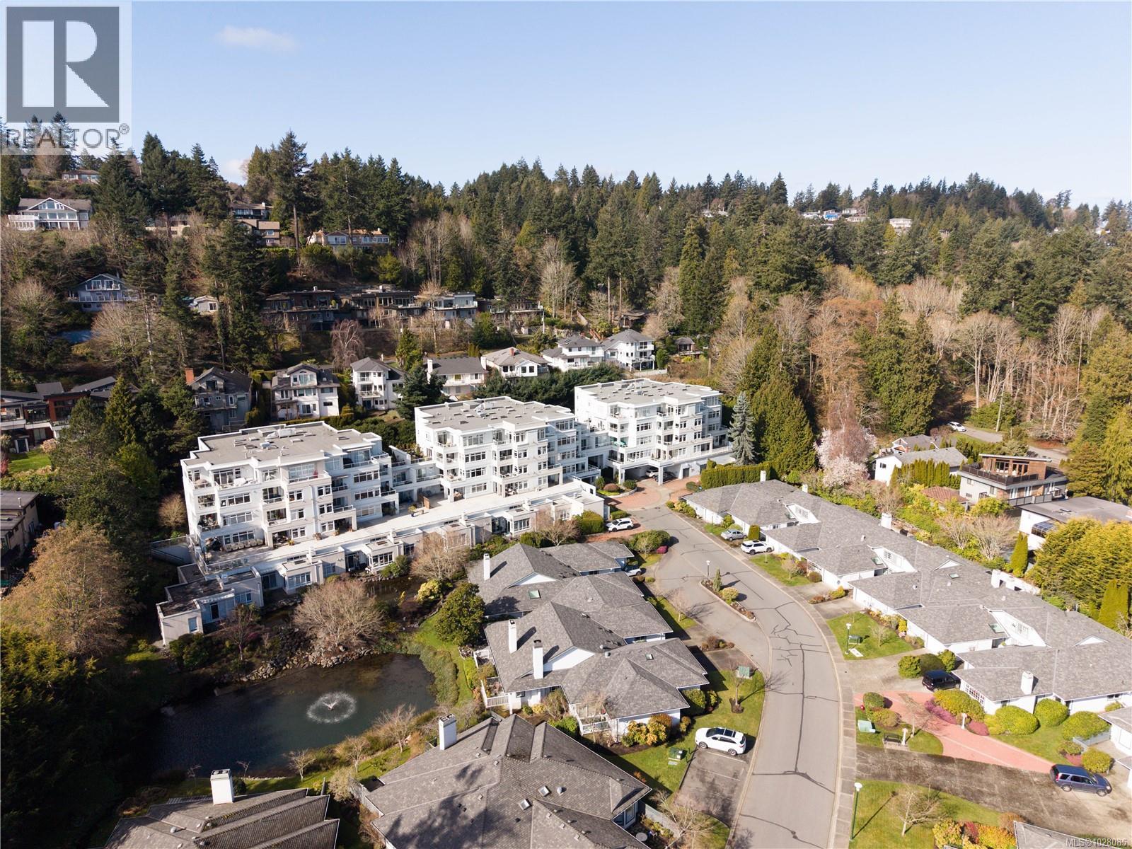 #306 5110 CORDOVA BAY RD - 55