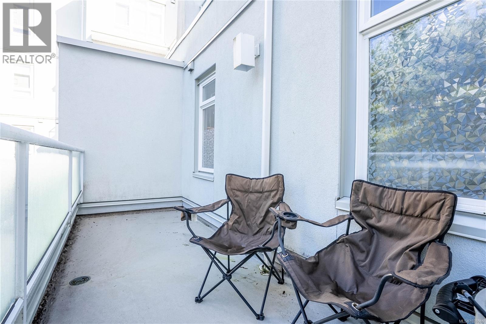 #306 5110 CORDOVA BAY RD - 39