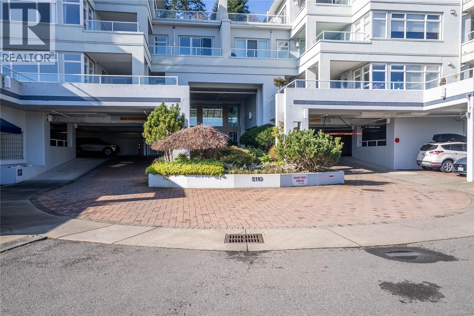 #306 5110 CORDOVA BAY RD - 56