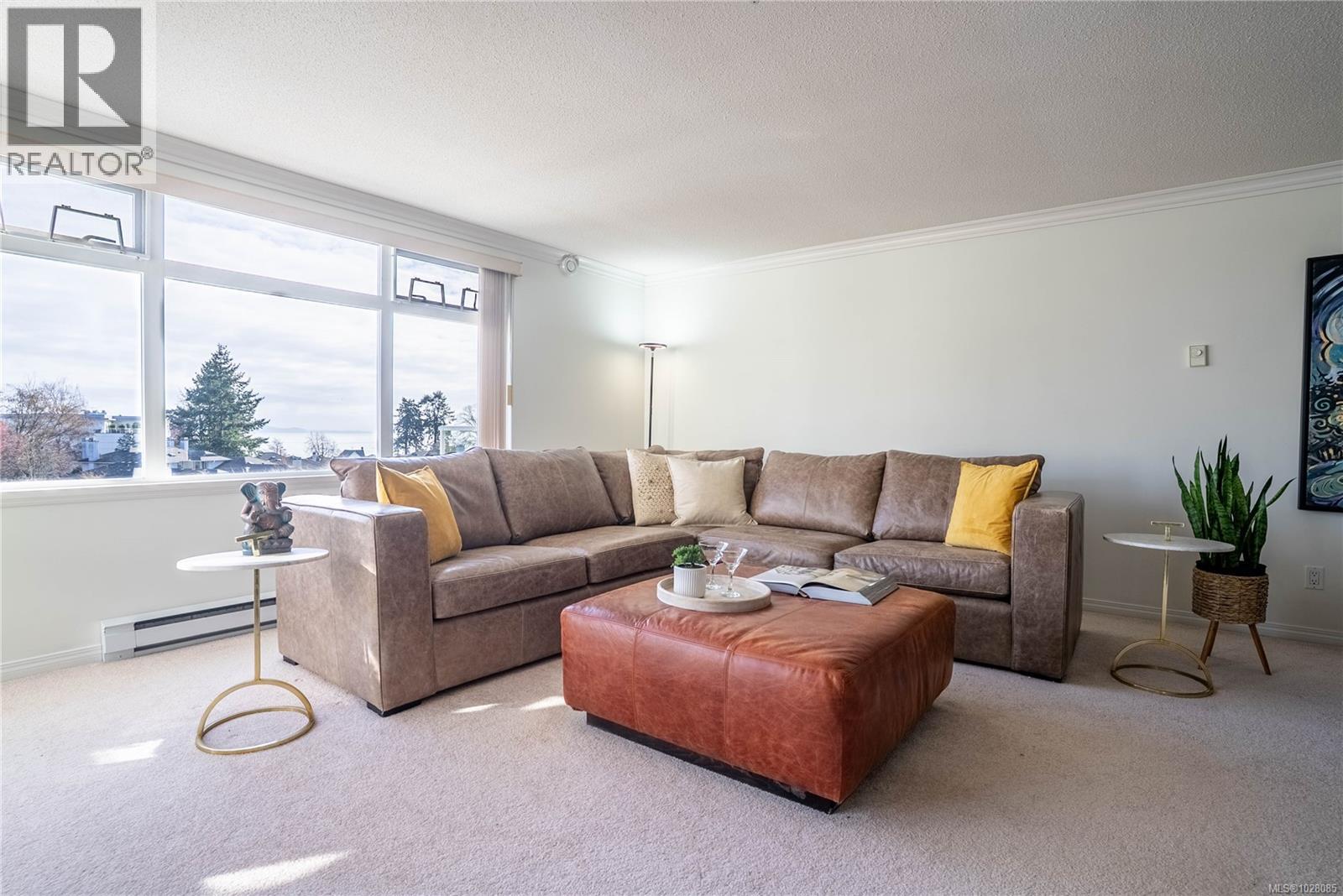 #306 5110 CORDOVA BAY RD - 7