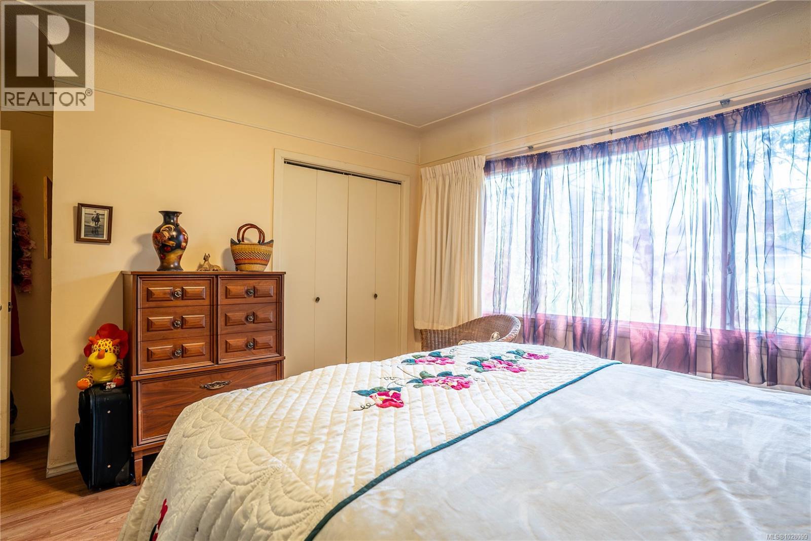 3313 ROLSTON CRES - 15