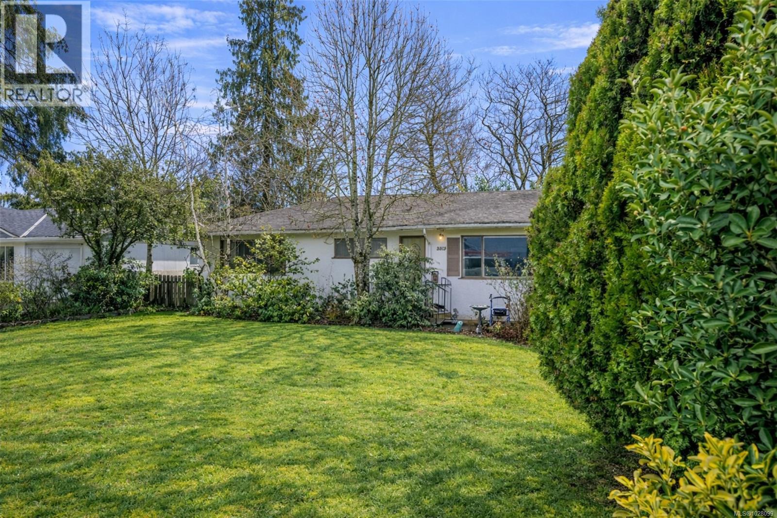 3313 ROLSTON CRES - 39