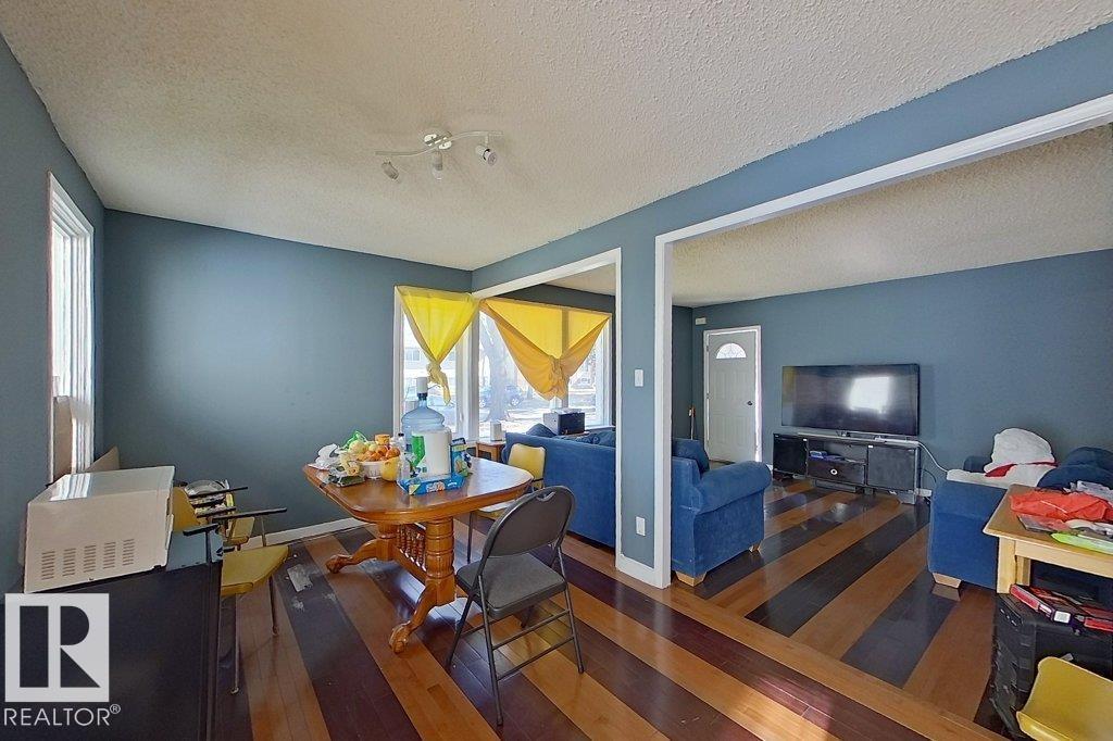 10722 106 ST NW - 7