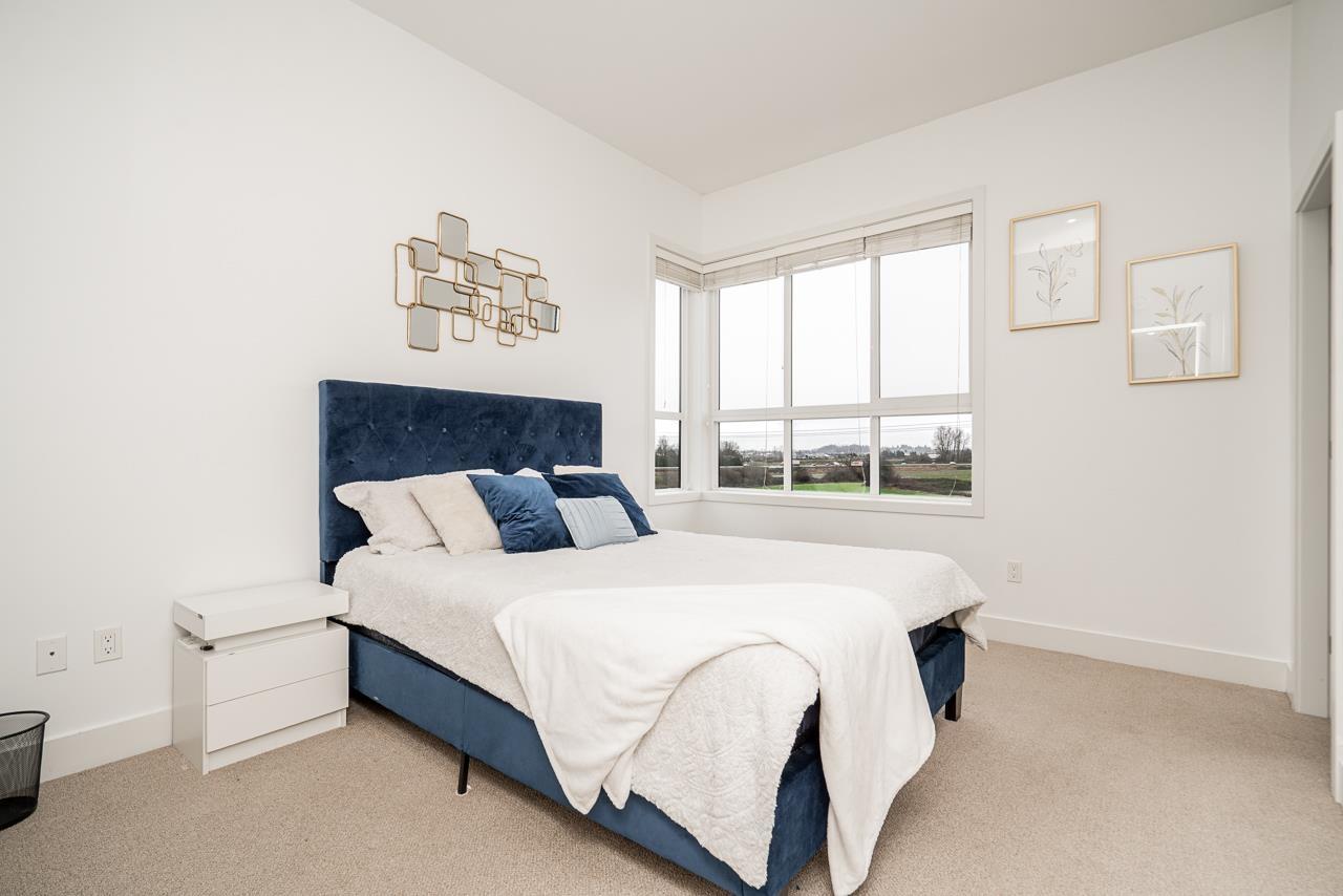 8 1938 NORTH PARALLEL ROAD, Abbotsford