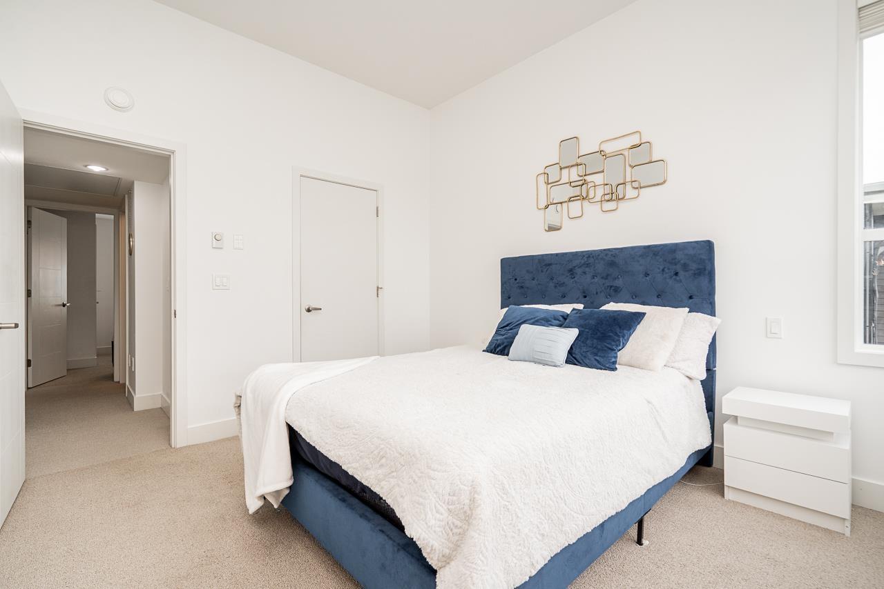 8 1938 NORTH PARALLEL ROAD, Abbotsford