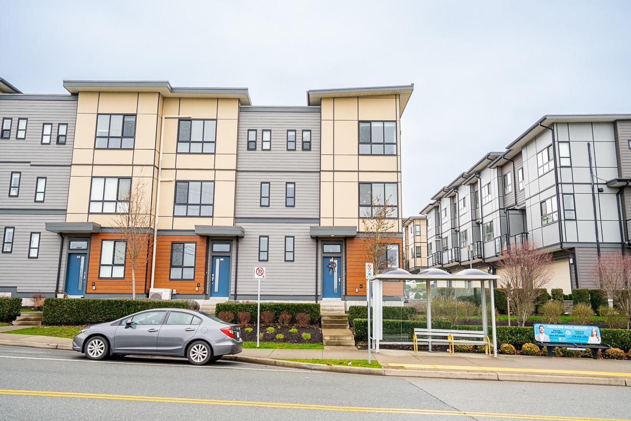 8 1938 NORTH PARALLEL ROAD, Abbotsford