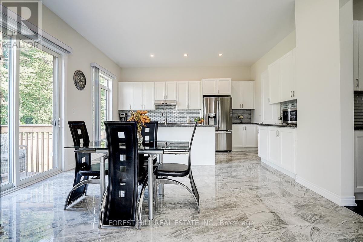 21 DOROTHY CAINE CRESCENT - 14