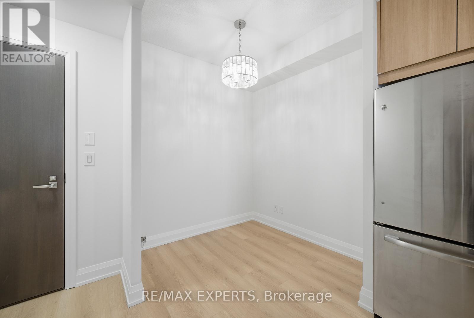 2433 – 7161 YONGE STREET,Markham (Grandview),,