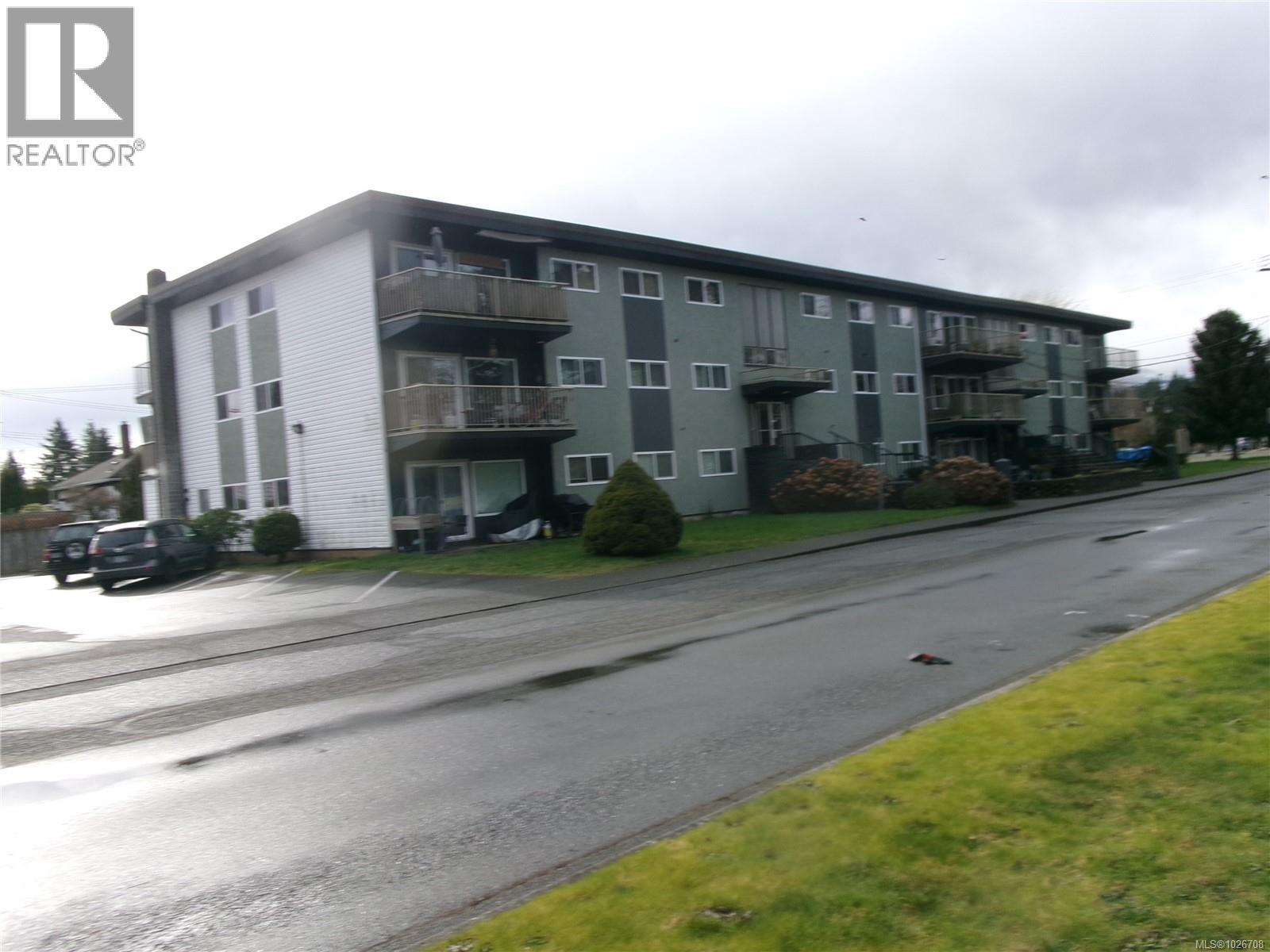 1252 9TH ST - Image 2