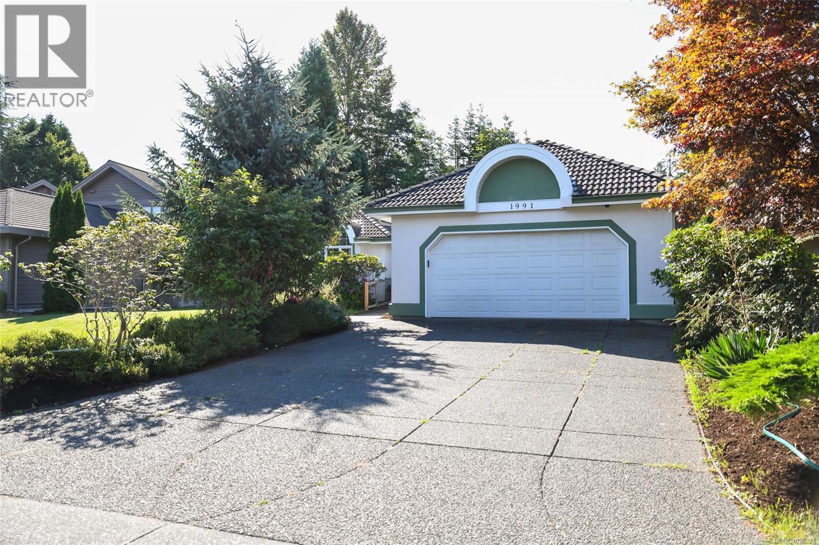 1991 Fairway Dr - 2