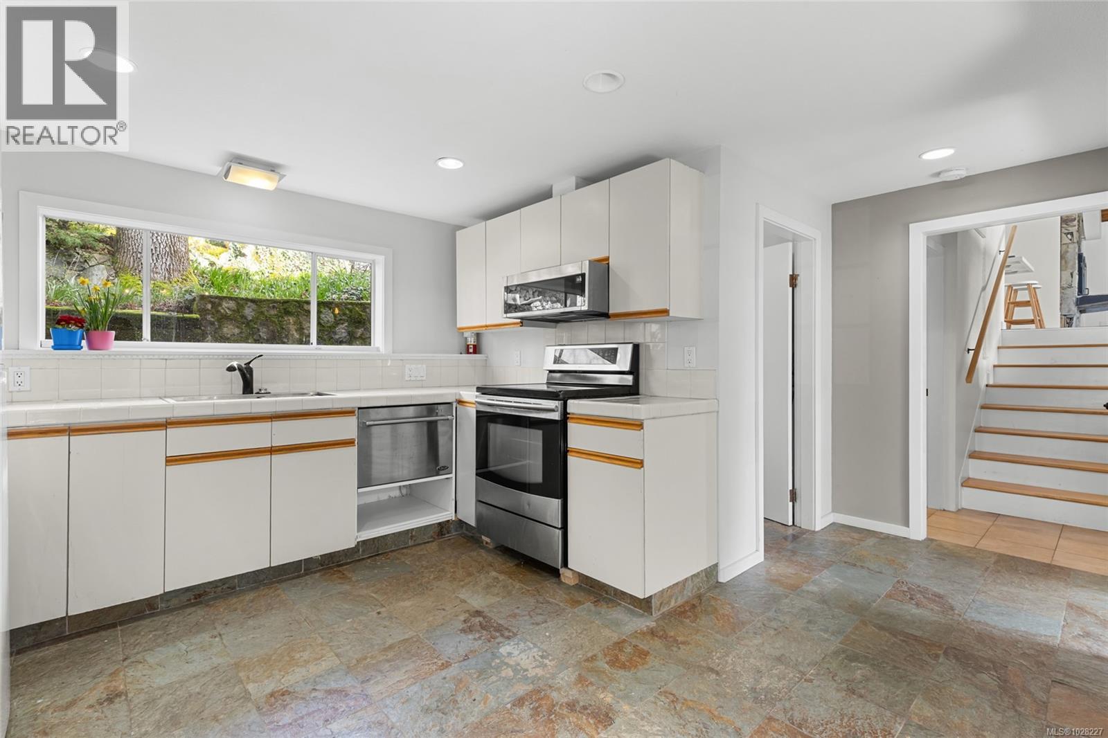  3379 Connorton Lane, Saanich