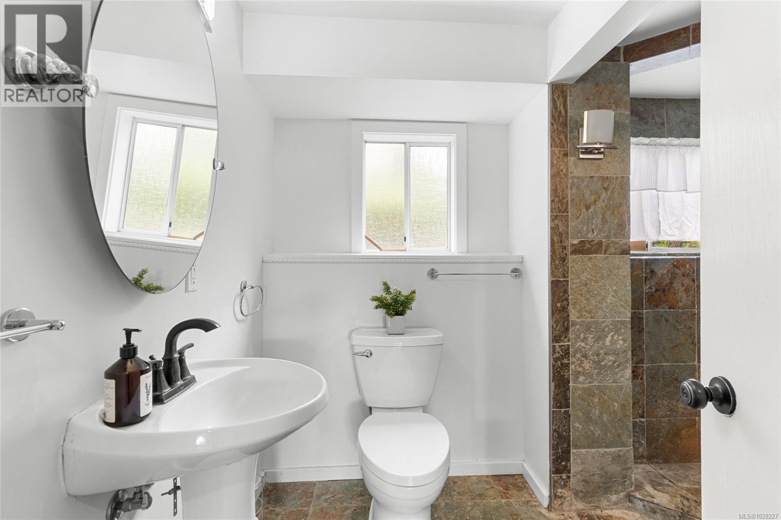  3379 Connorton Lane, Saanich