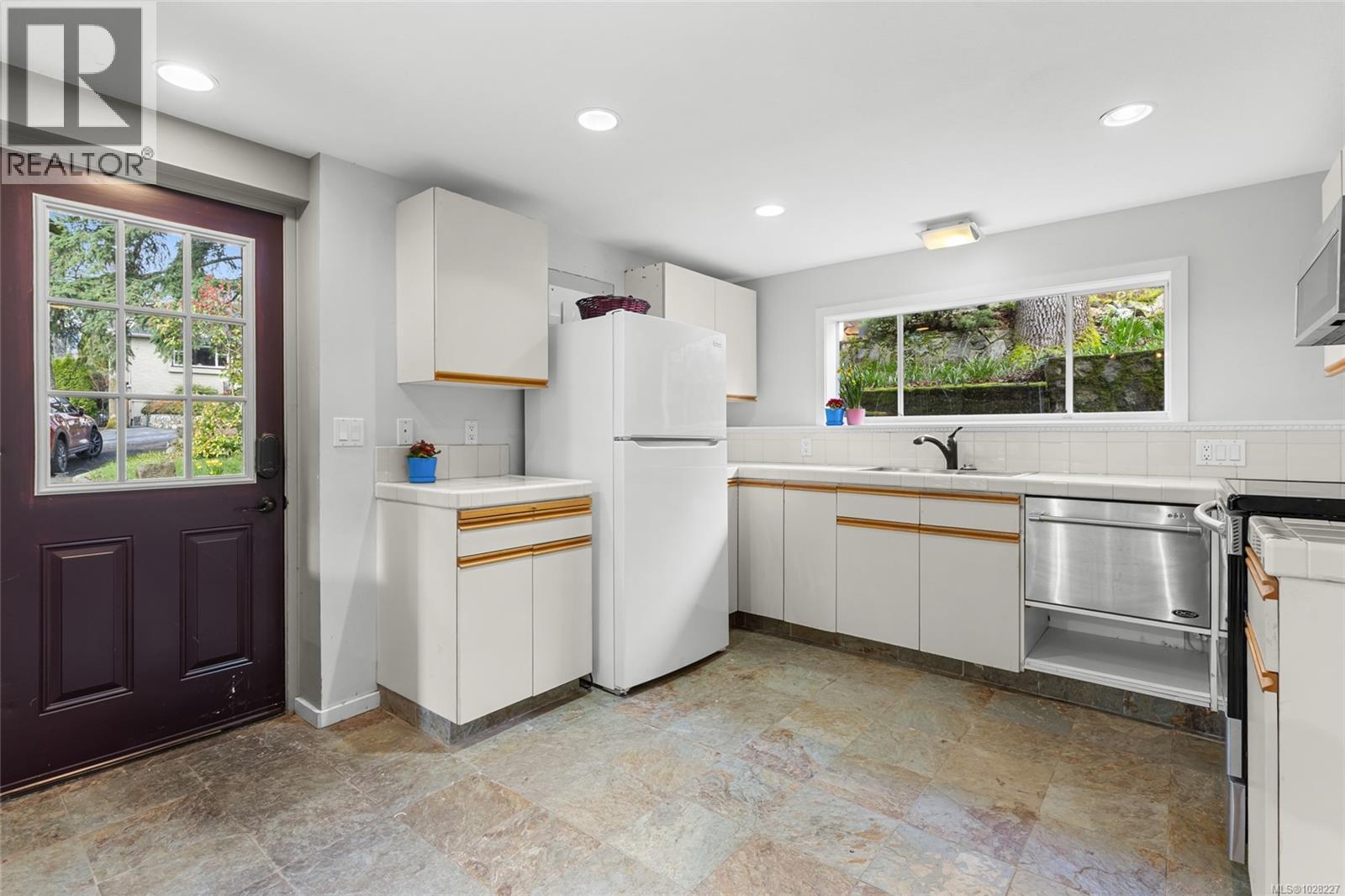  3379 Connorton Lane, Saanich