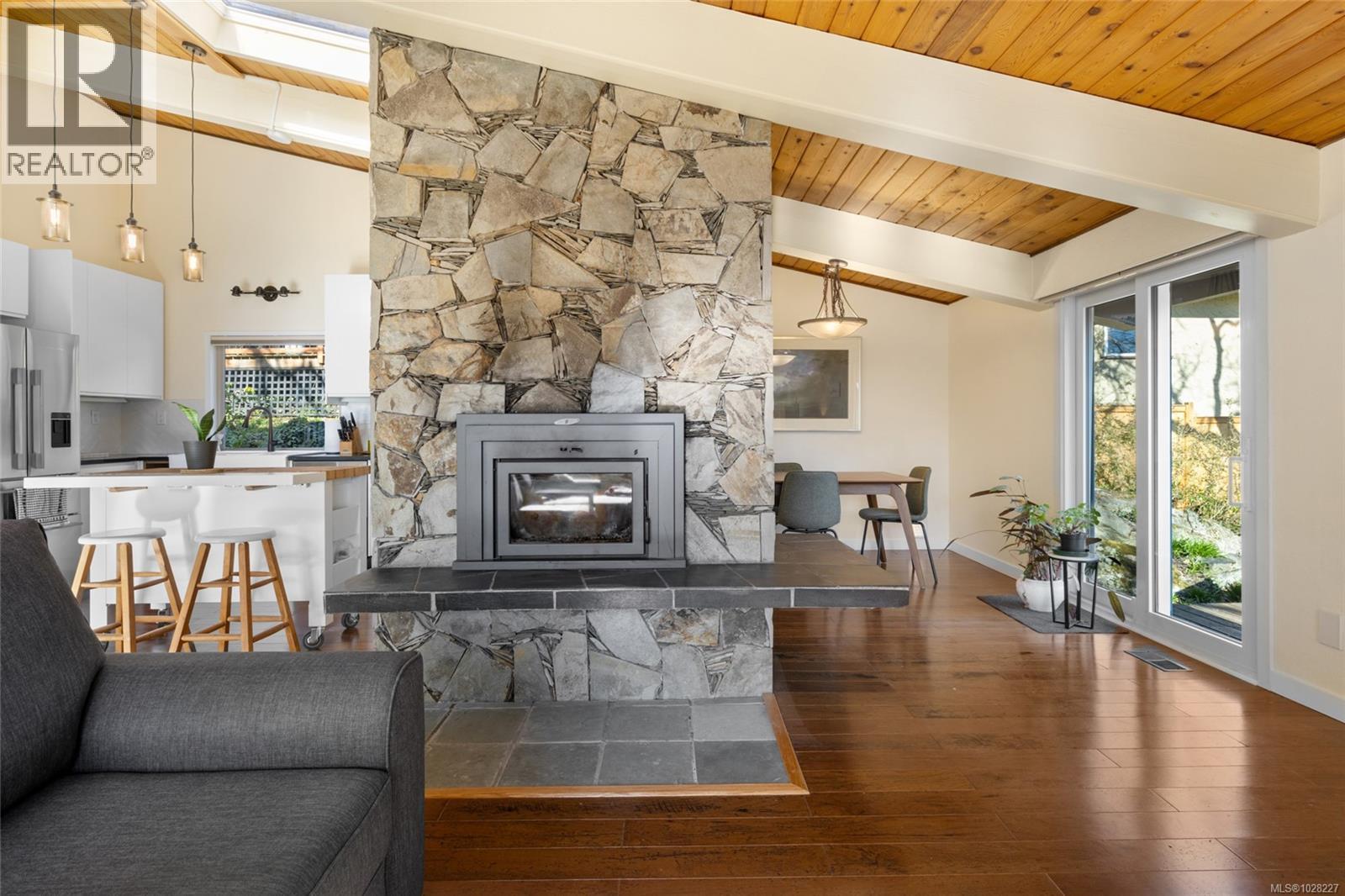  3379 Connorton Lane, Saanich