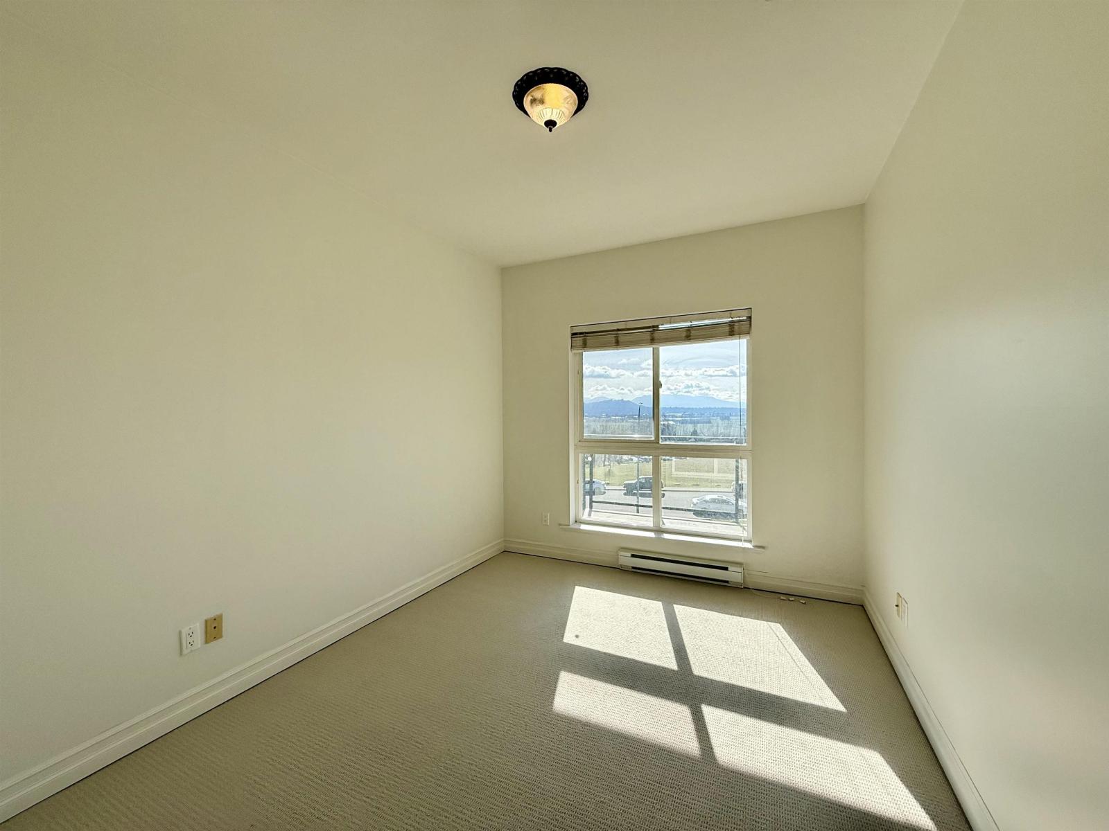 A222 33755 7TH AVENUE, Mission