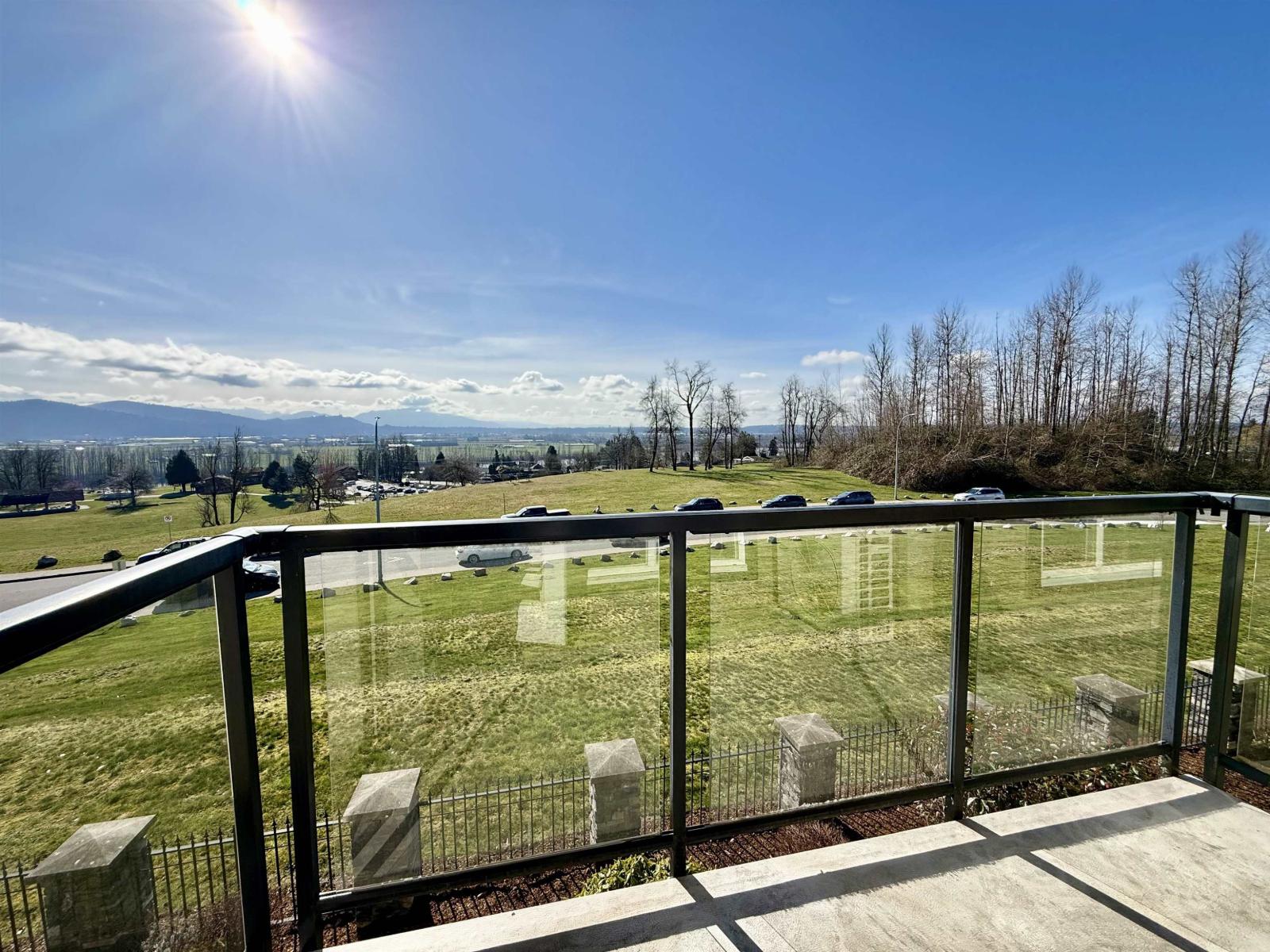 A222 33755 7TH AVENUE, Mission