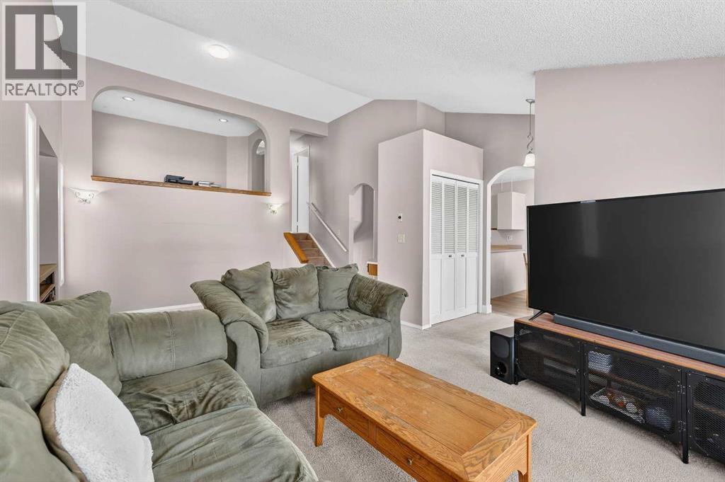 Single Family House 4 Level for Sale in  Deersaxon Circle SE Deer Run Calgary 