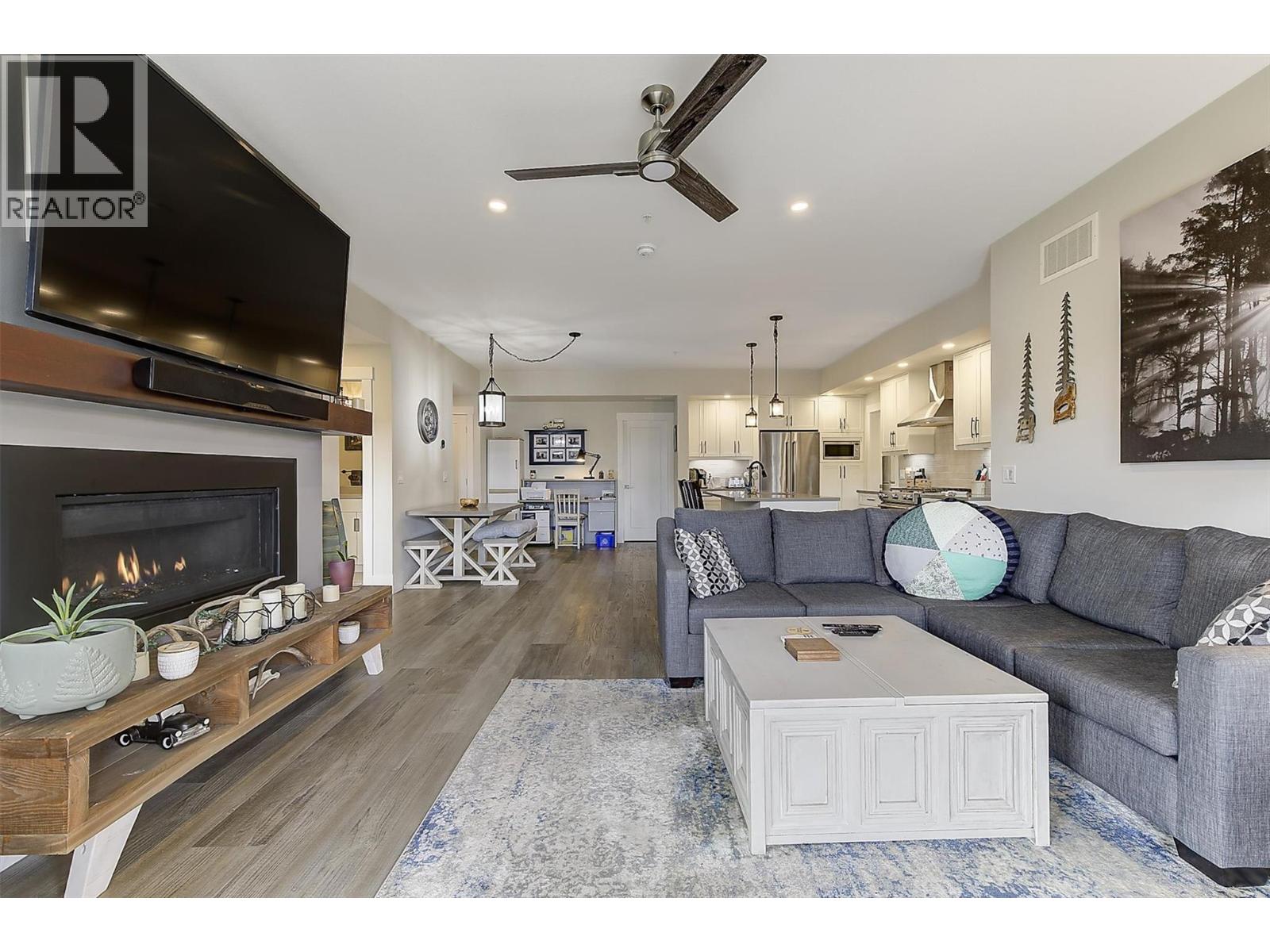 4000 Redstone Crescent Unit# 222, Peachland