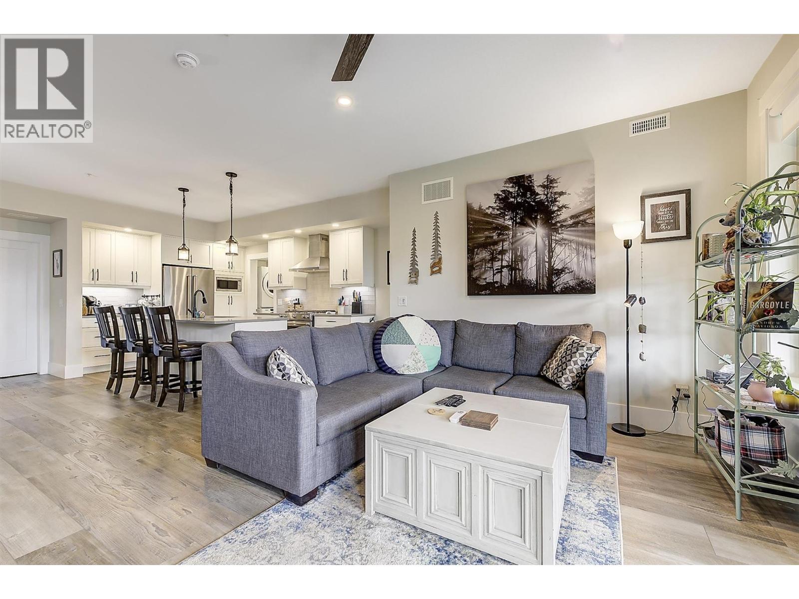 4000 Redstone Crescent Unit# 222, Peachland