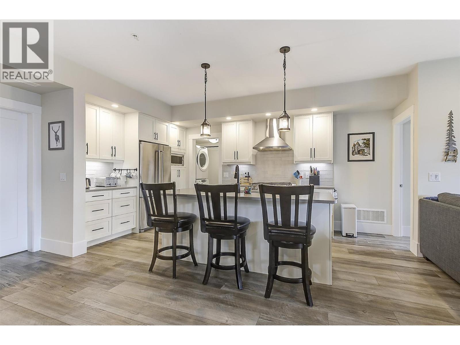 4000 Redstone Crescent Unit# 222, Peachland