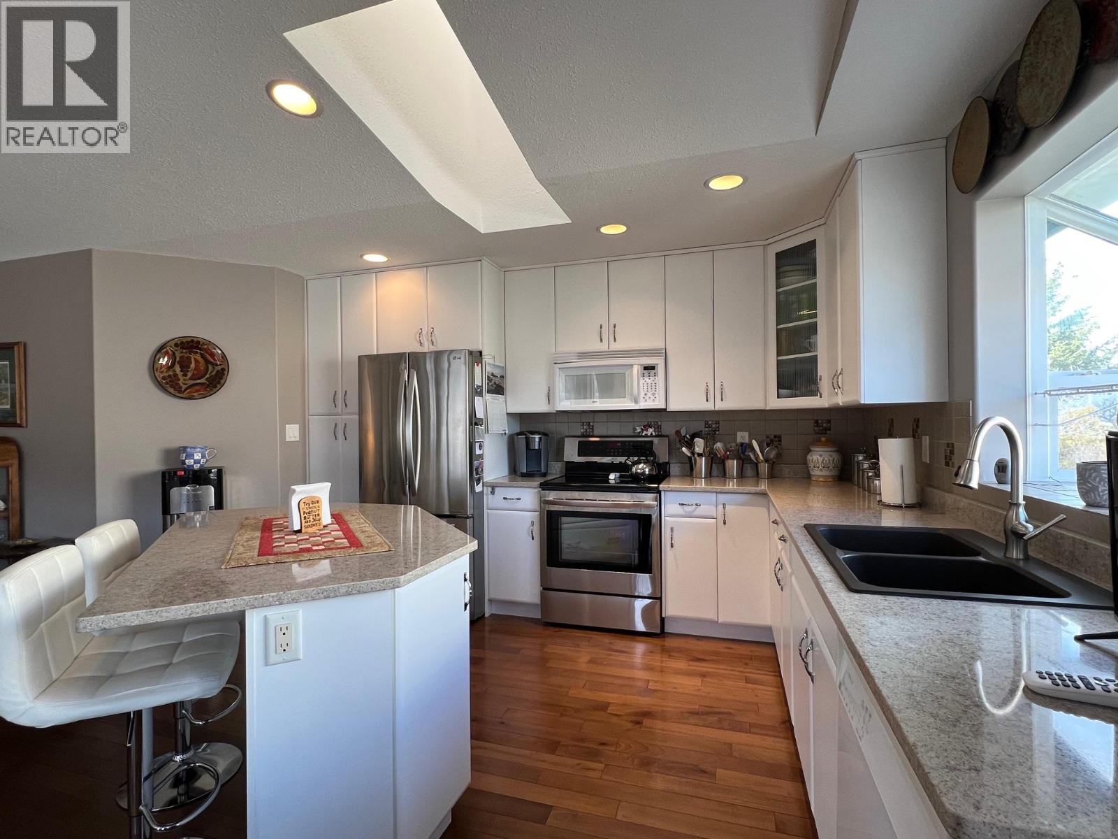 678 6th Street, Vernon