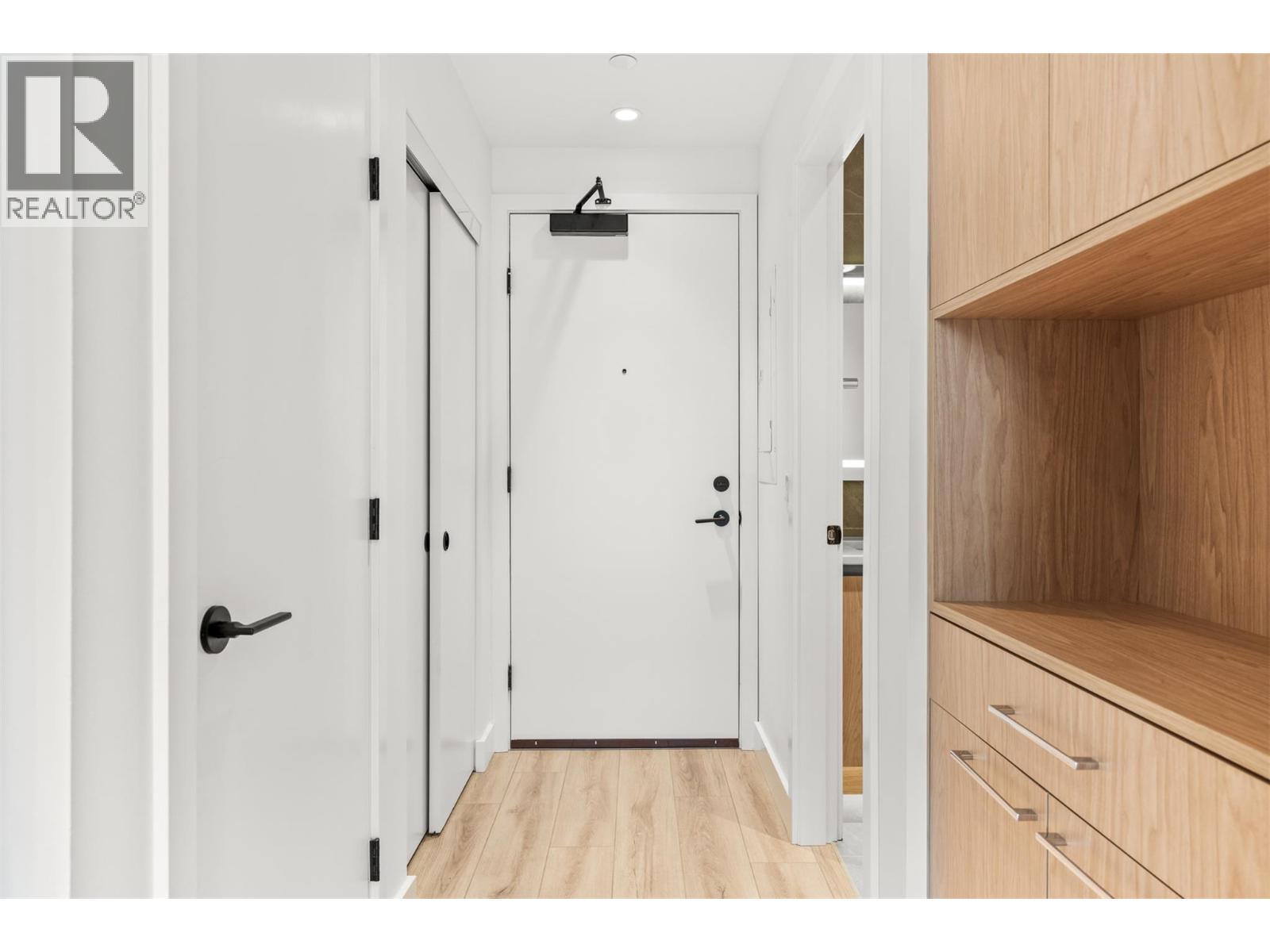 204 3051 Abbott Street, Kelowna