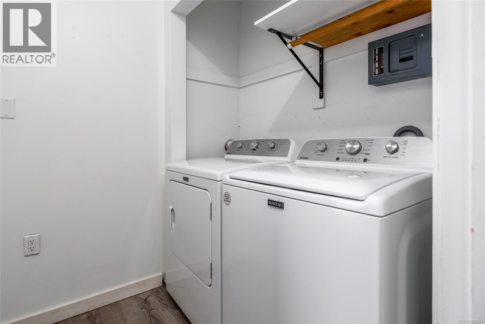 496 SANDOWNE DR - 32