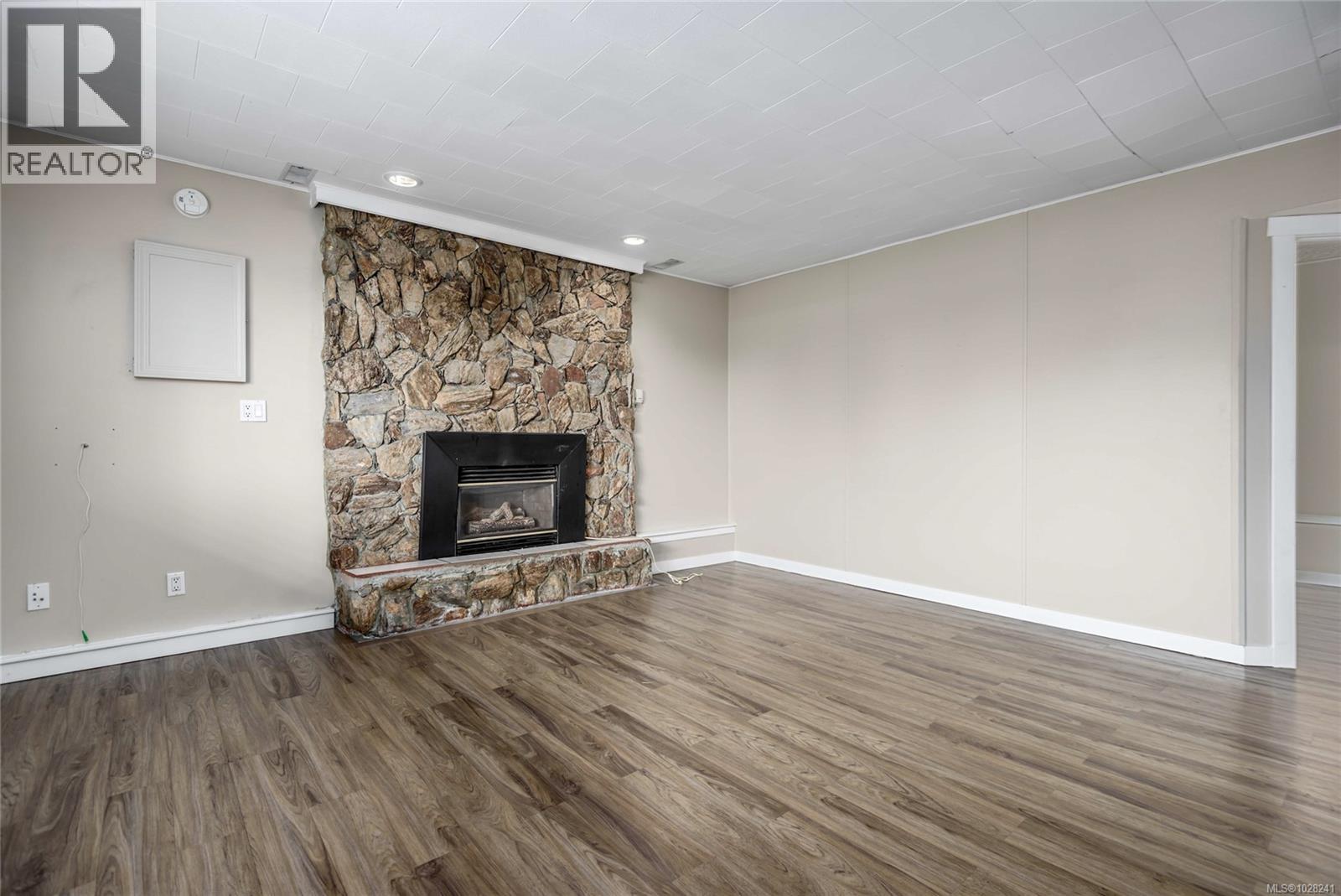 496 SANDOWNE DR - 35