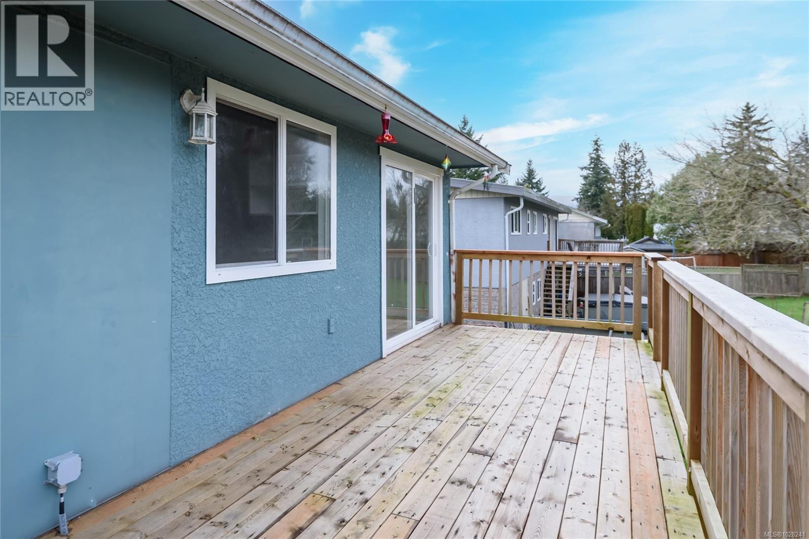 496 SANDOWNE DR - 69