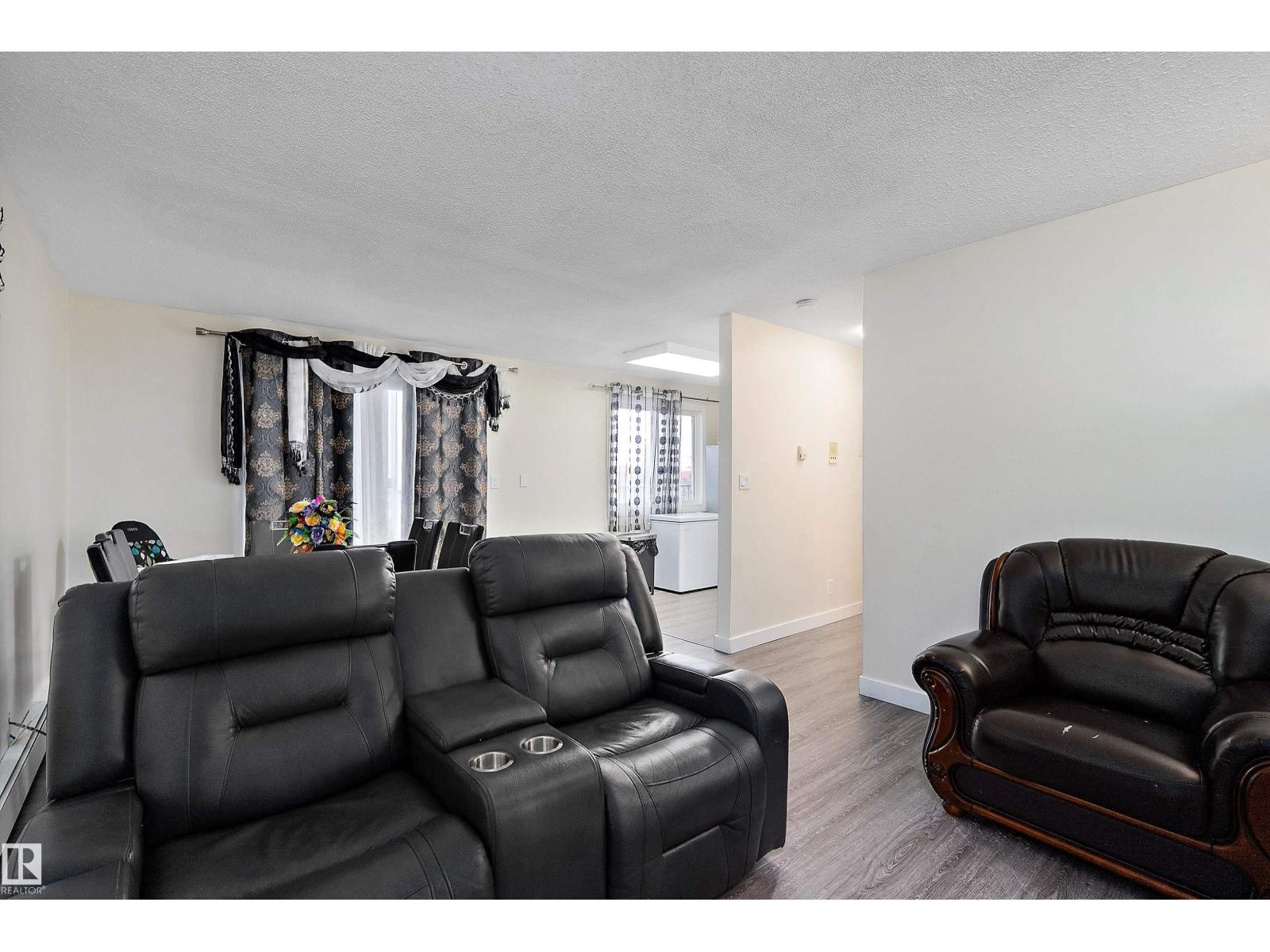 Single Family House for Sale in #  Fort RD NW Edmonton 