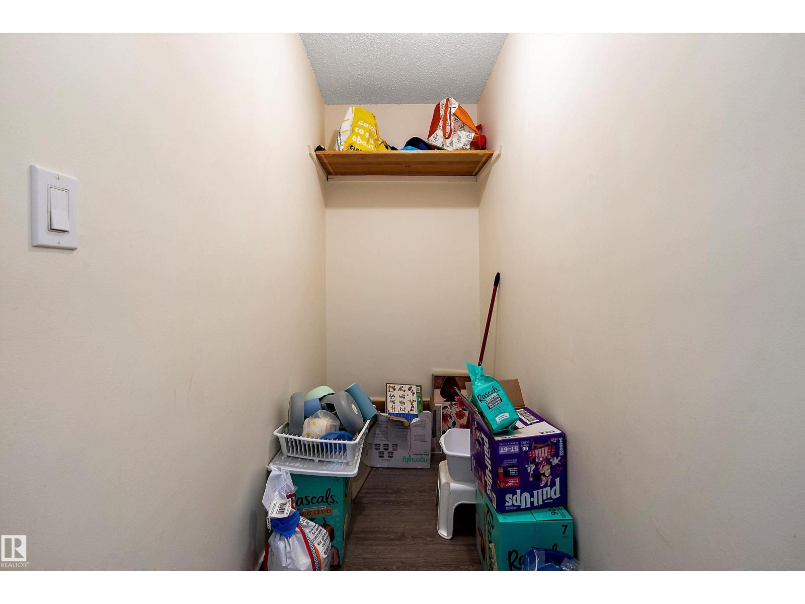 Single Family House for Sale in #  Fort RD NW Edmonton 