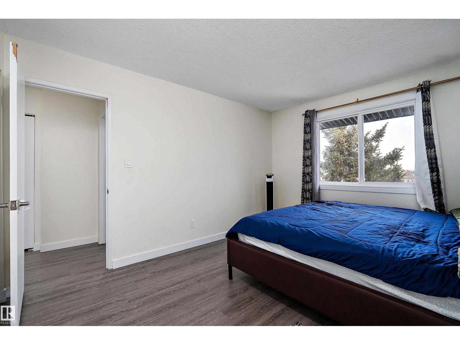 Single Family House for Sale in #  Fort RD NW Edmonton 
