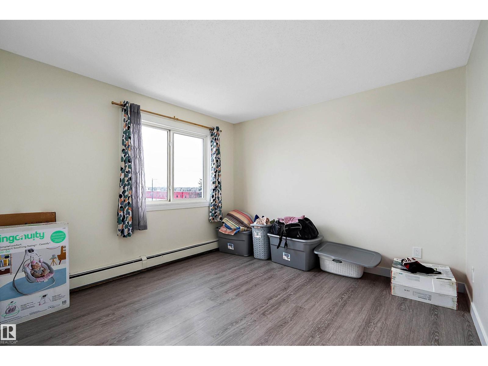 Single Family House for Sale in #  Fort RD NW Edmonton 