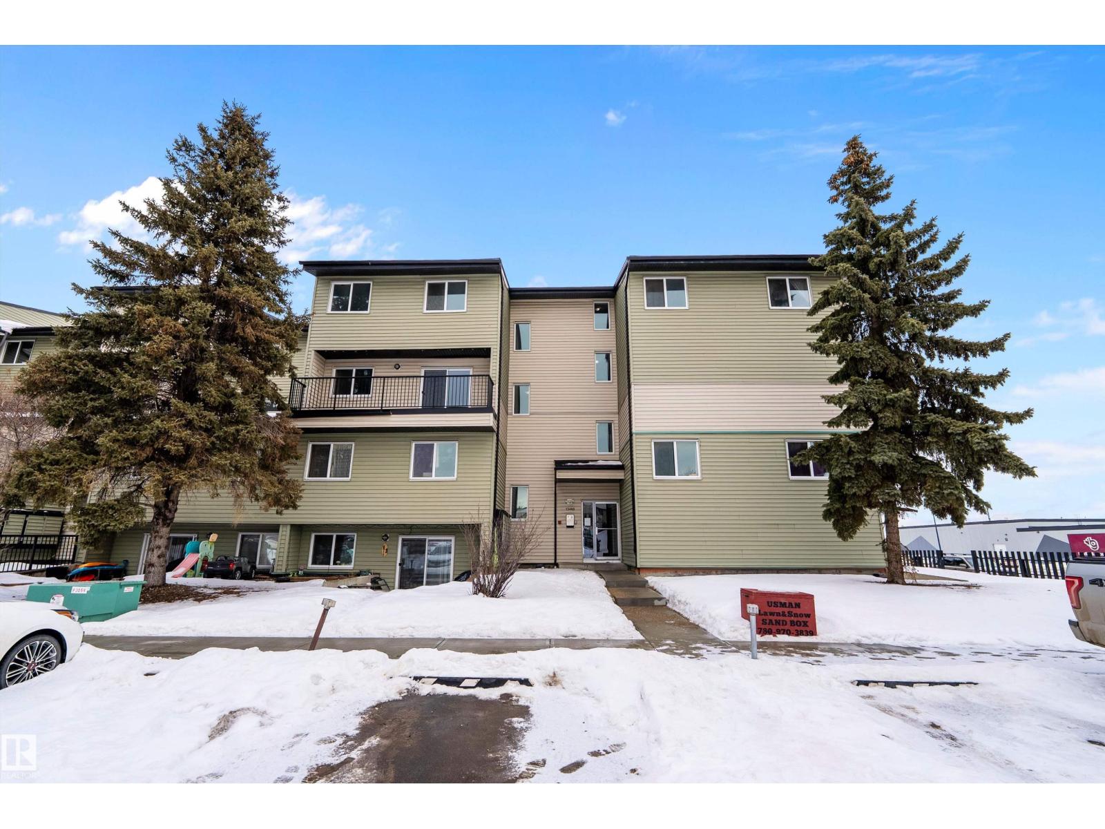 Single Family House for Sale in #  Fort RD NW Edmonton 