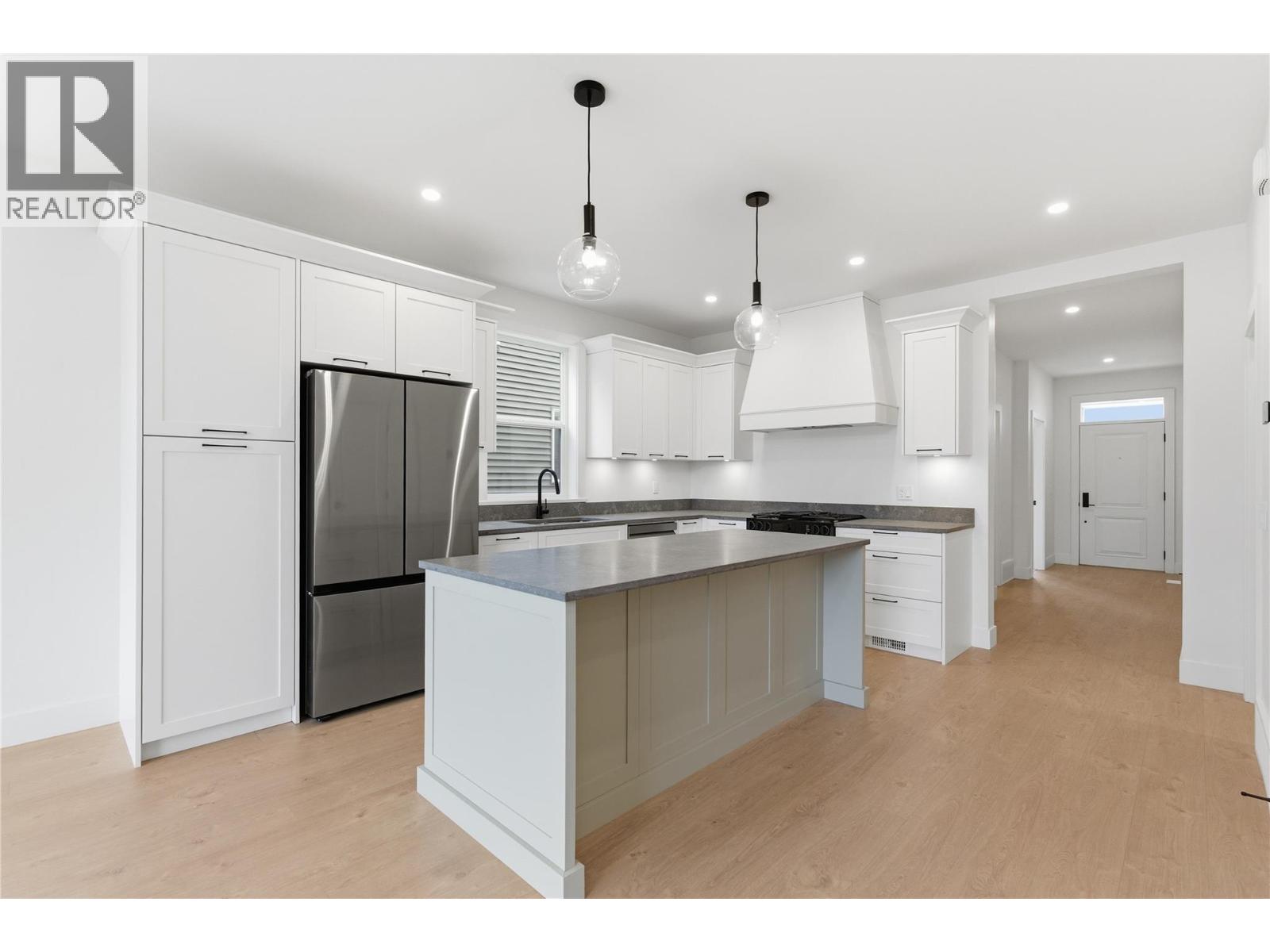 2468 Bradley Drive, Armstrong