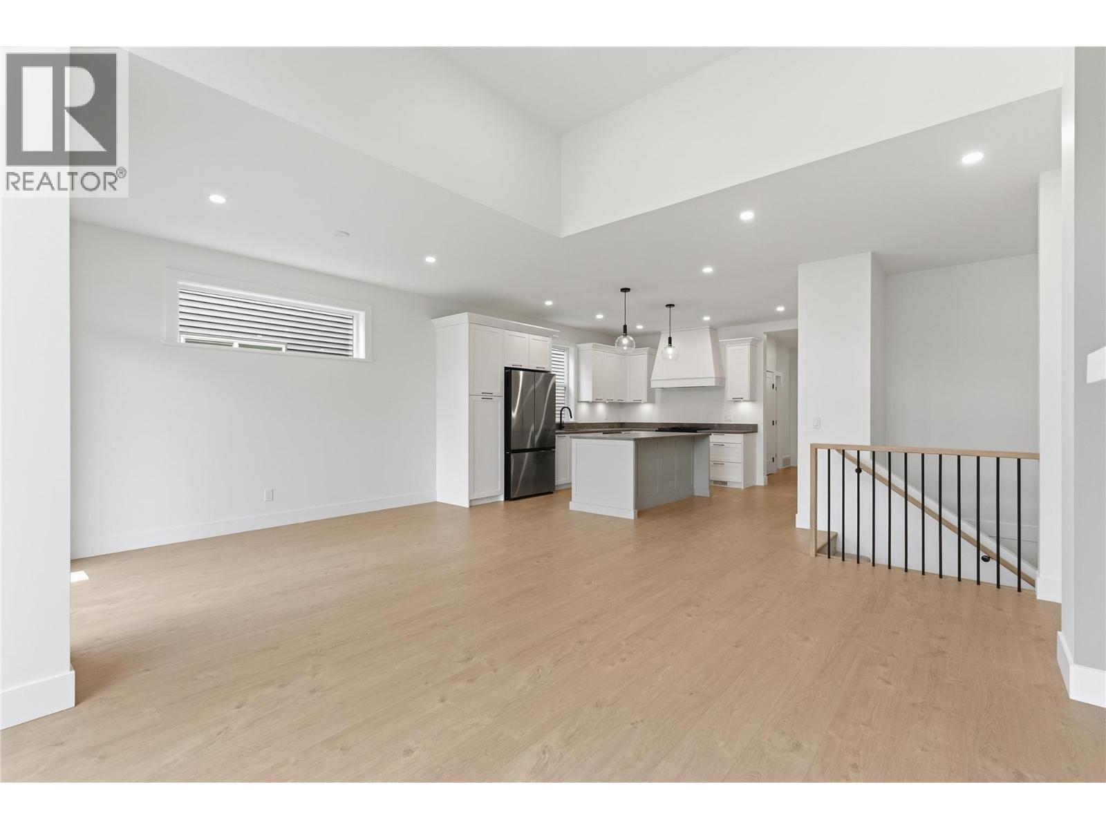 2468 Bradley Drive, Armstrong