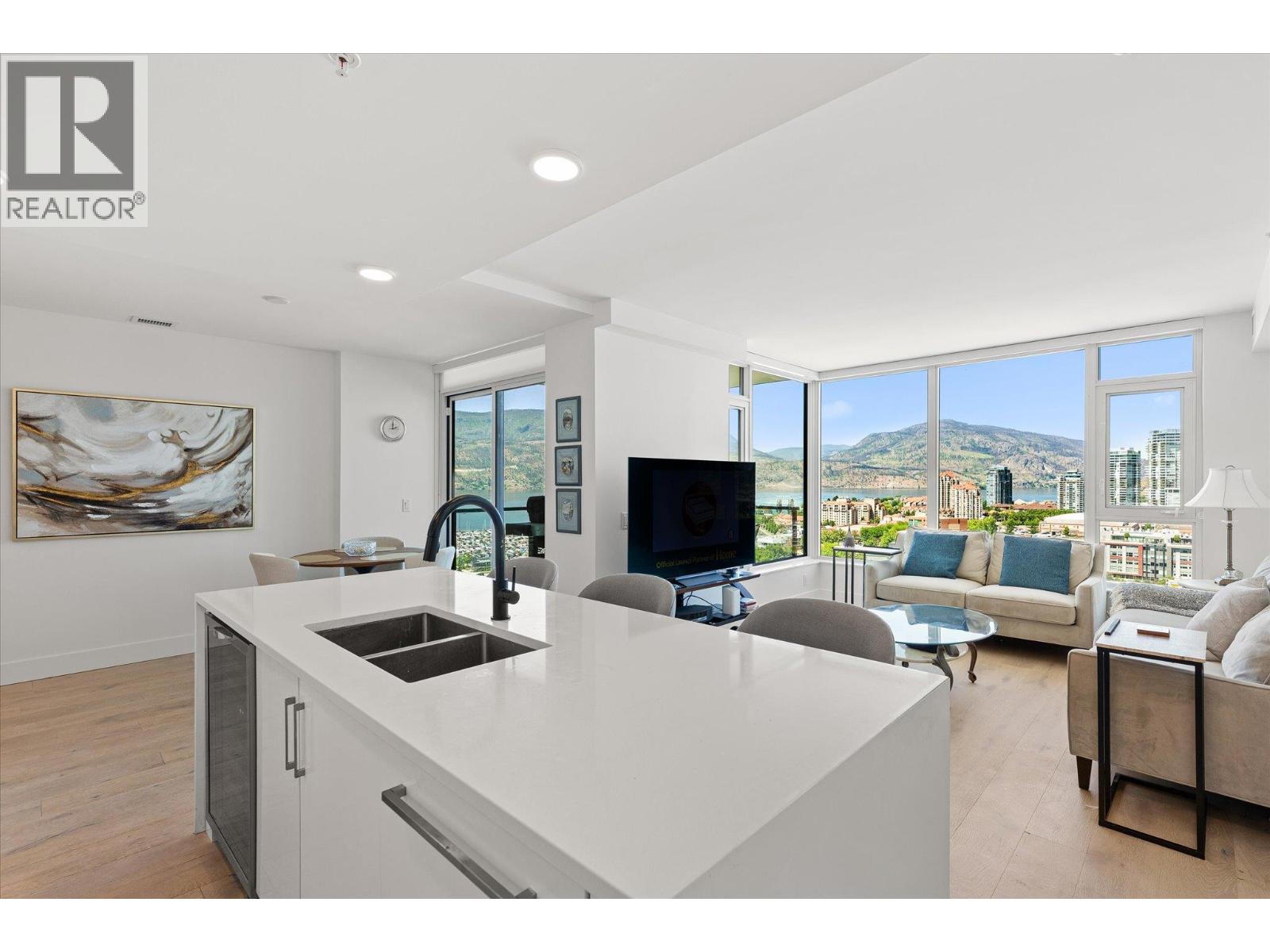 2002 1588 Ellis Street, Kelowna