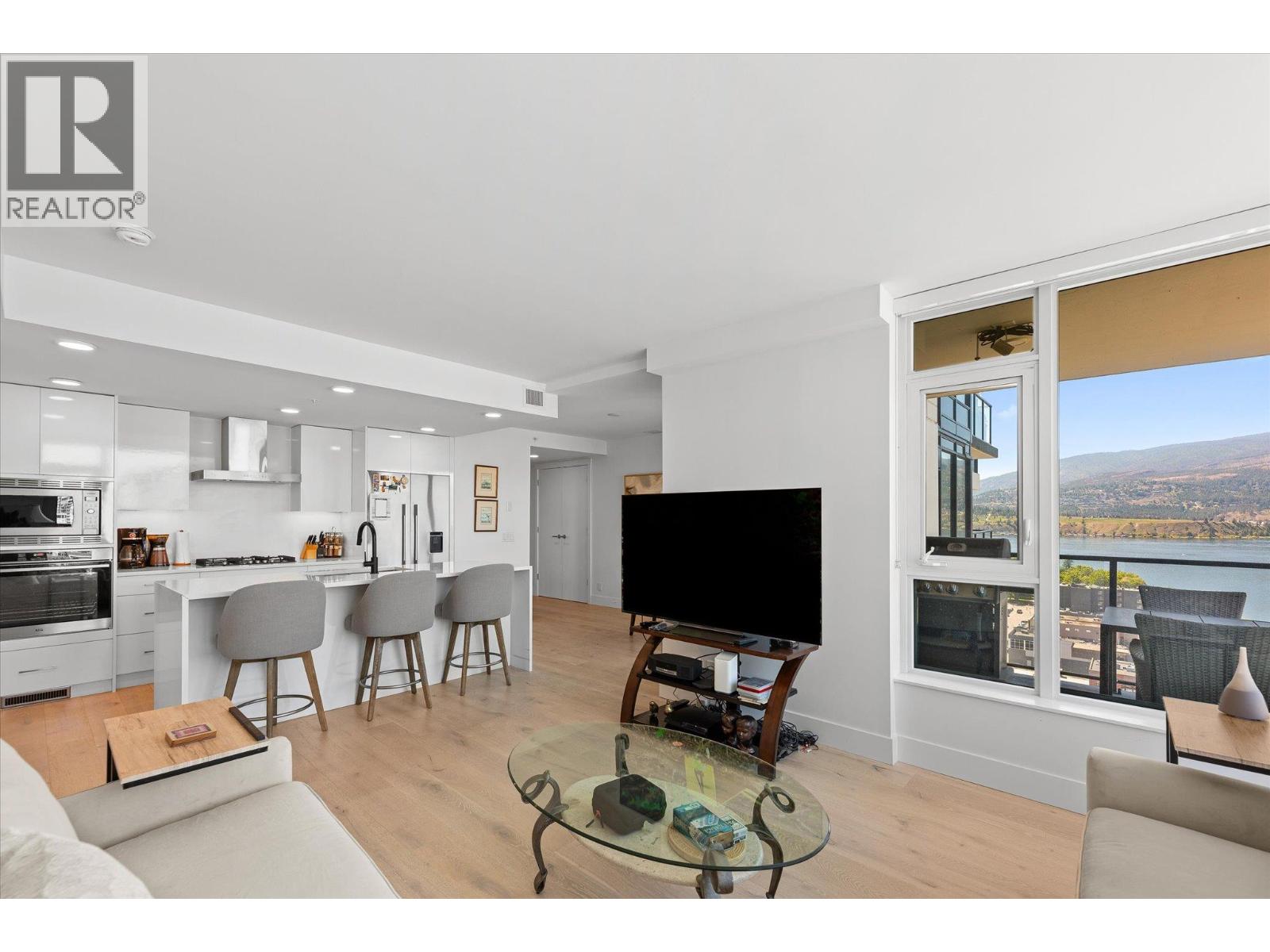 2002 1588 Ellis Street, Kelowna