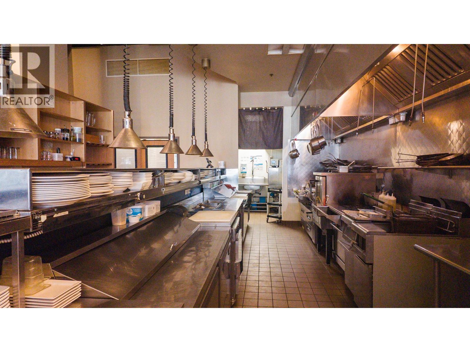  3799 Lakeshore Road, Kelowna