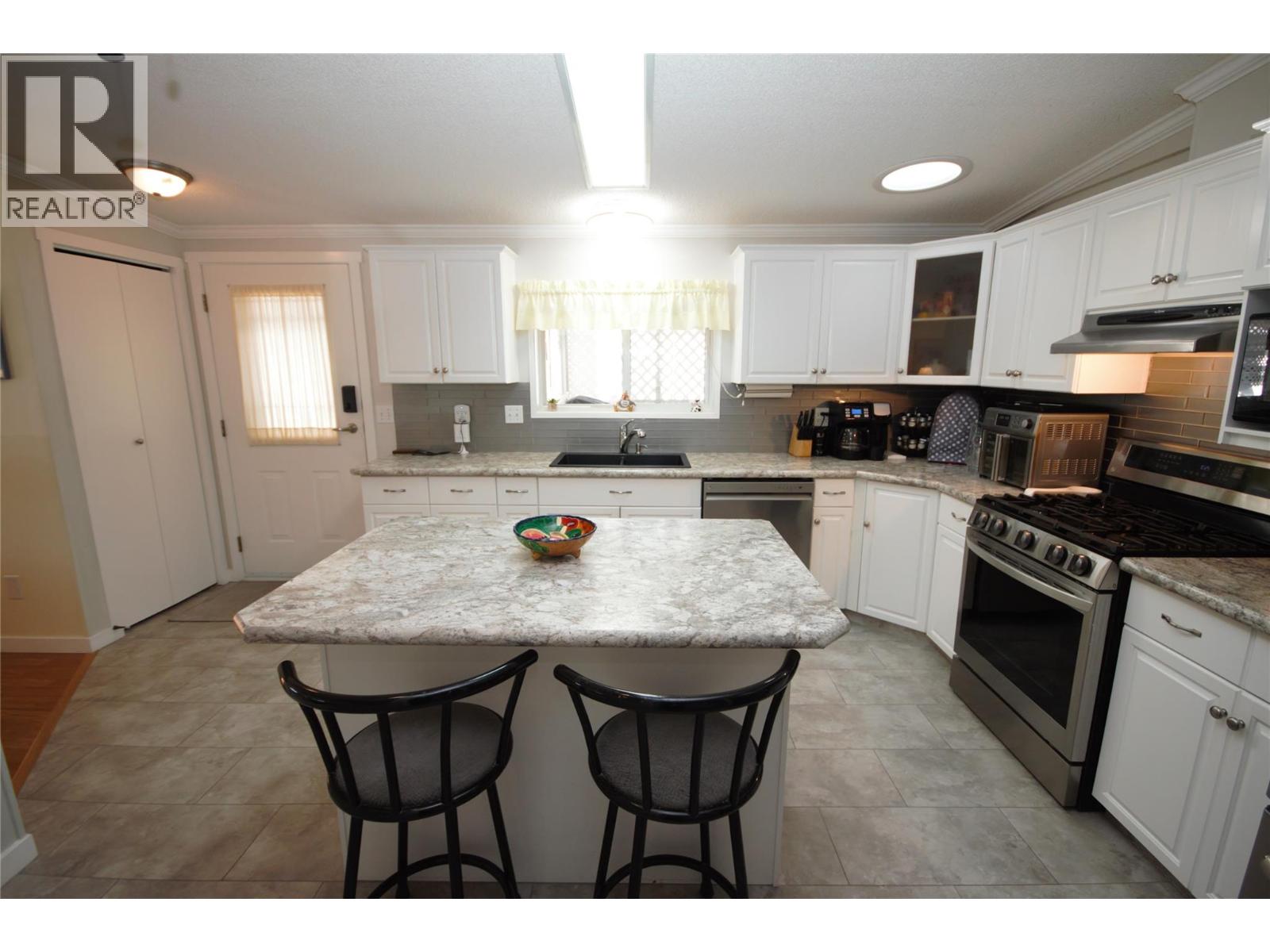 8598 97 Highway Unit# 6, Oliver