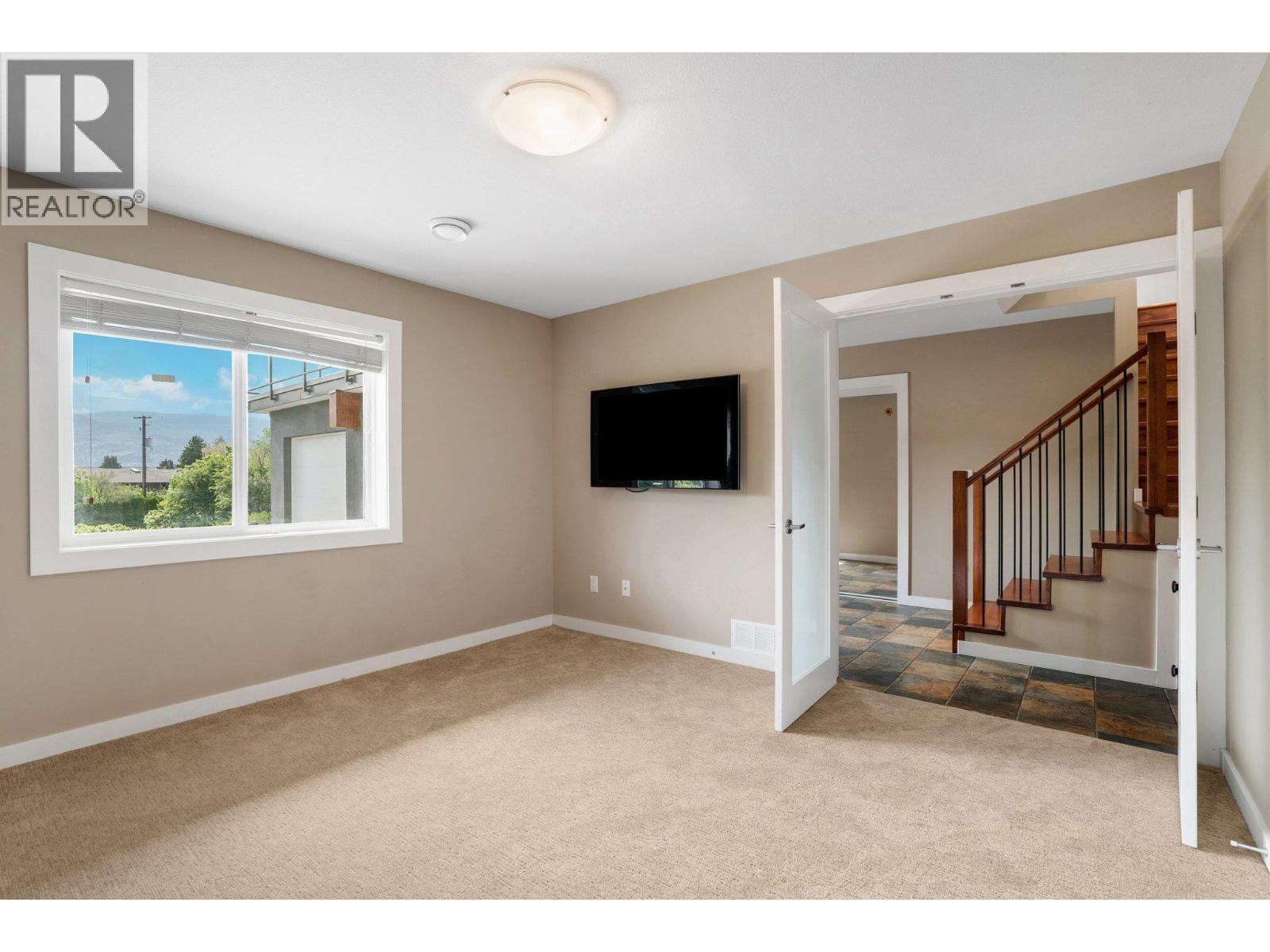 220 West Bench Drive, Penticton