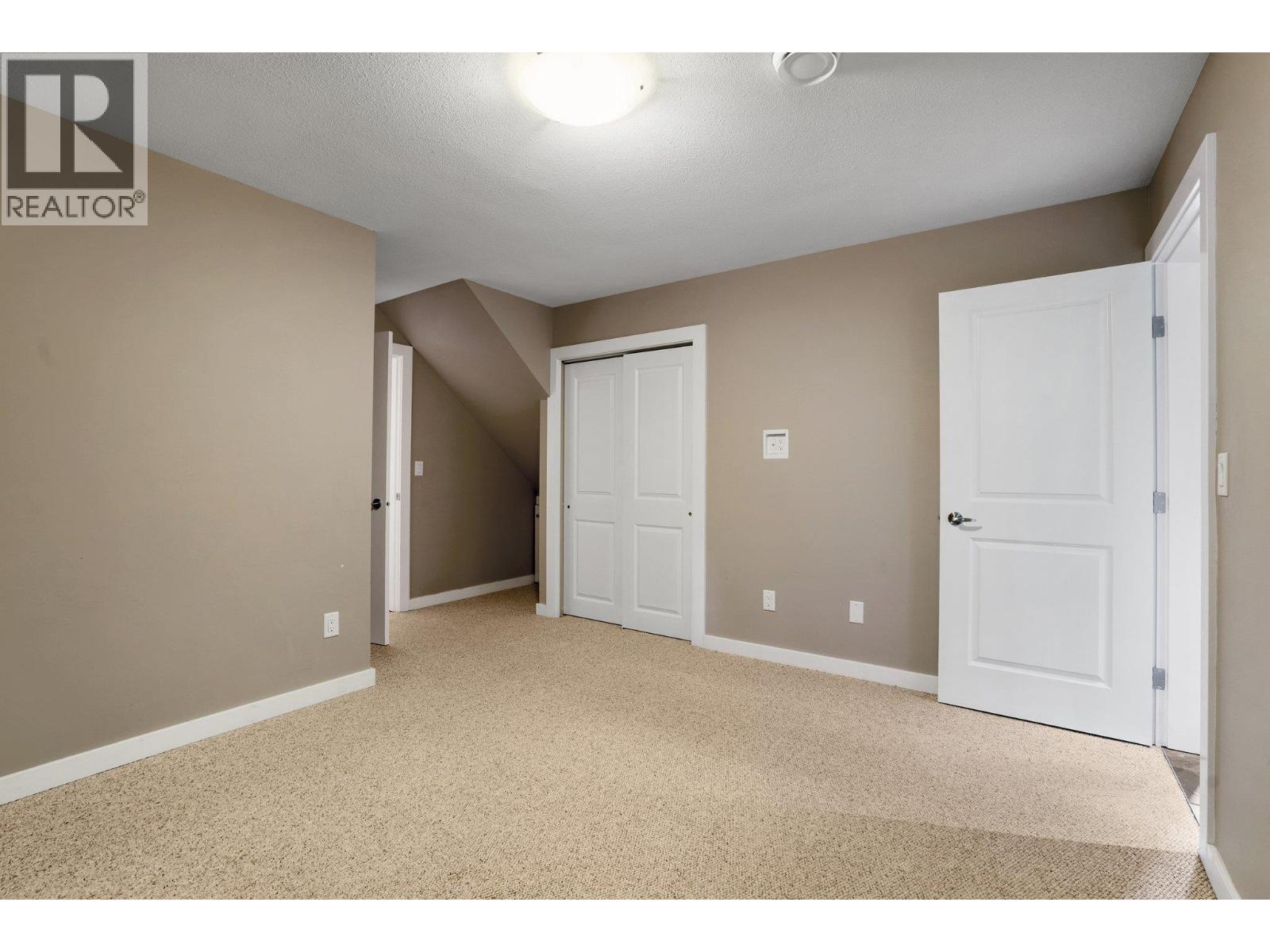 220 West Bench Drive, Penticton