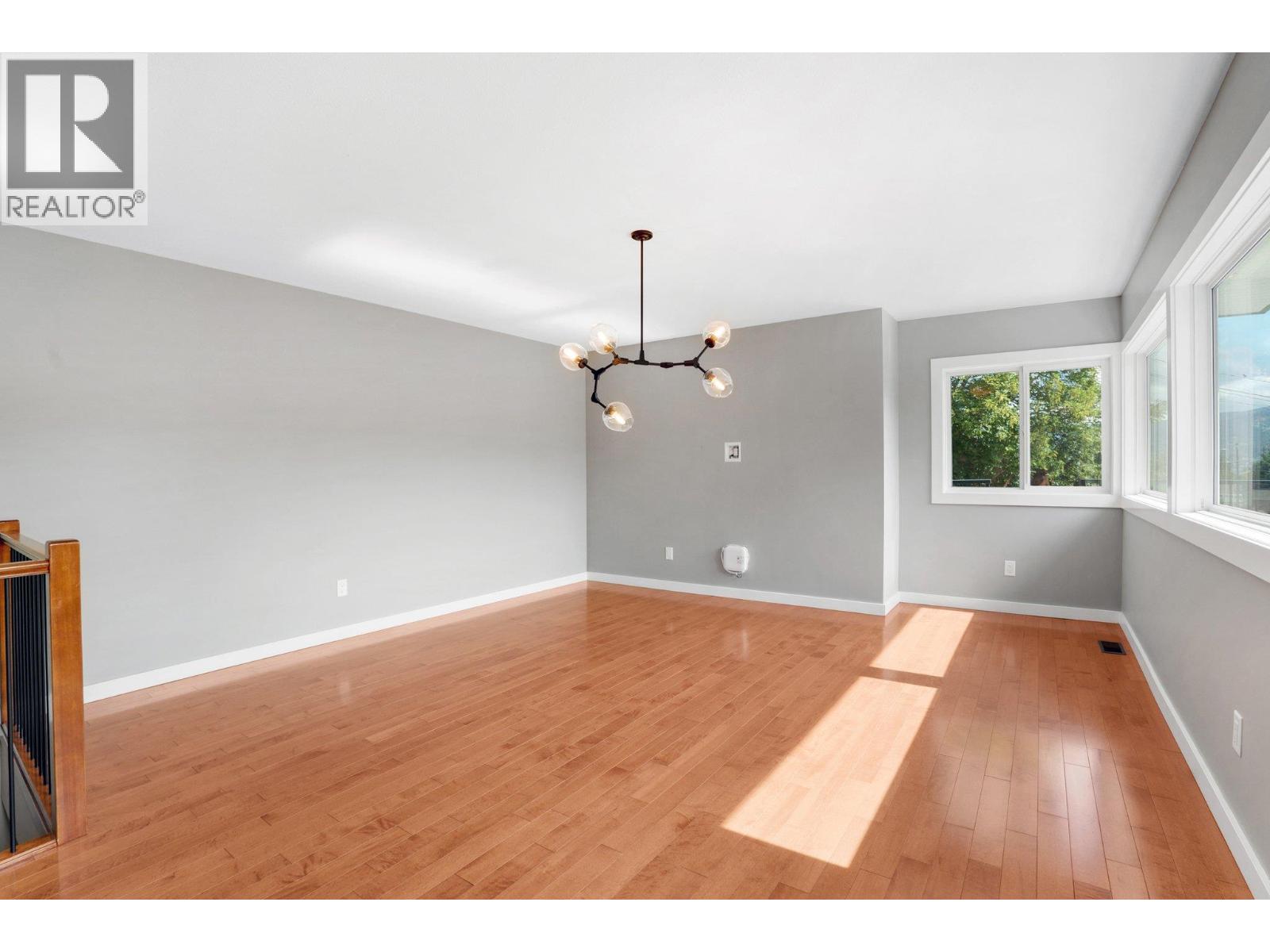 220 West Bench Drive, Penticton