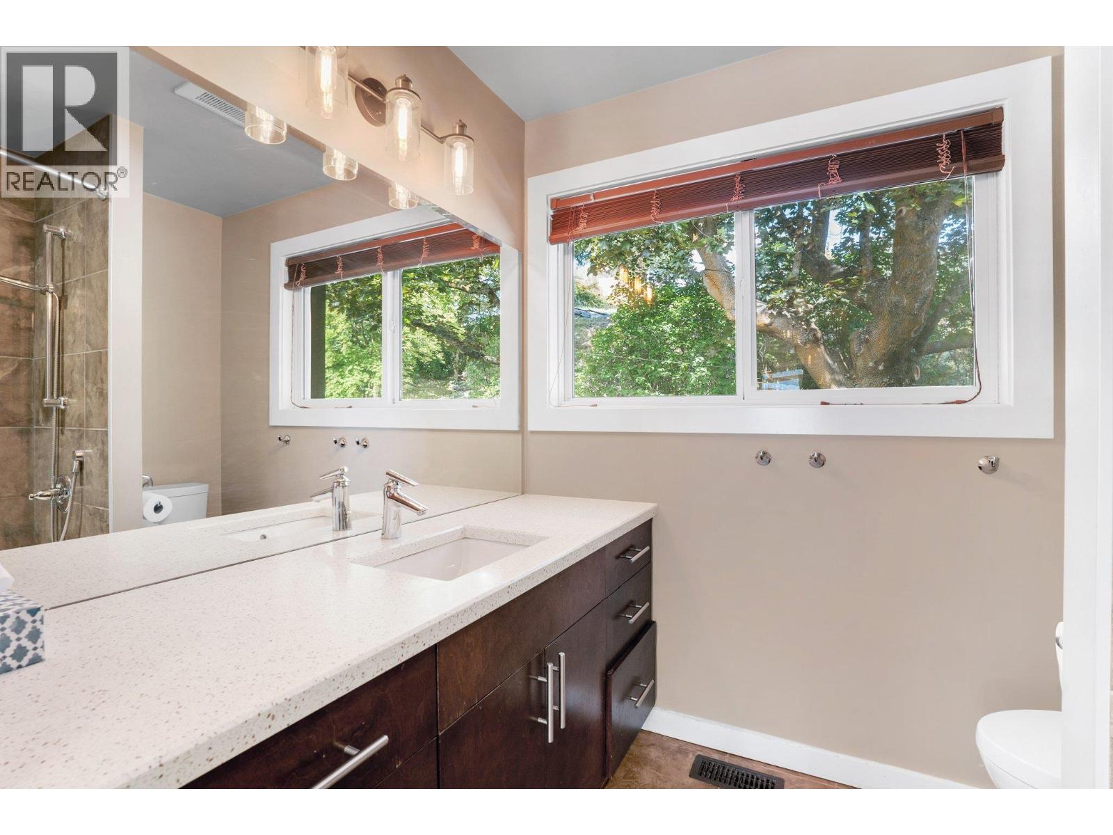 220 West Bench Drive, Penticton