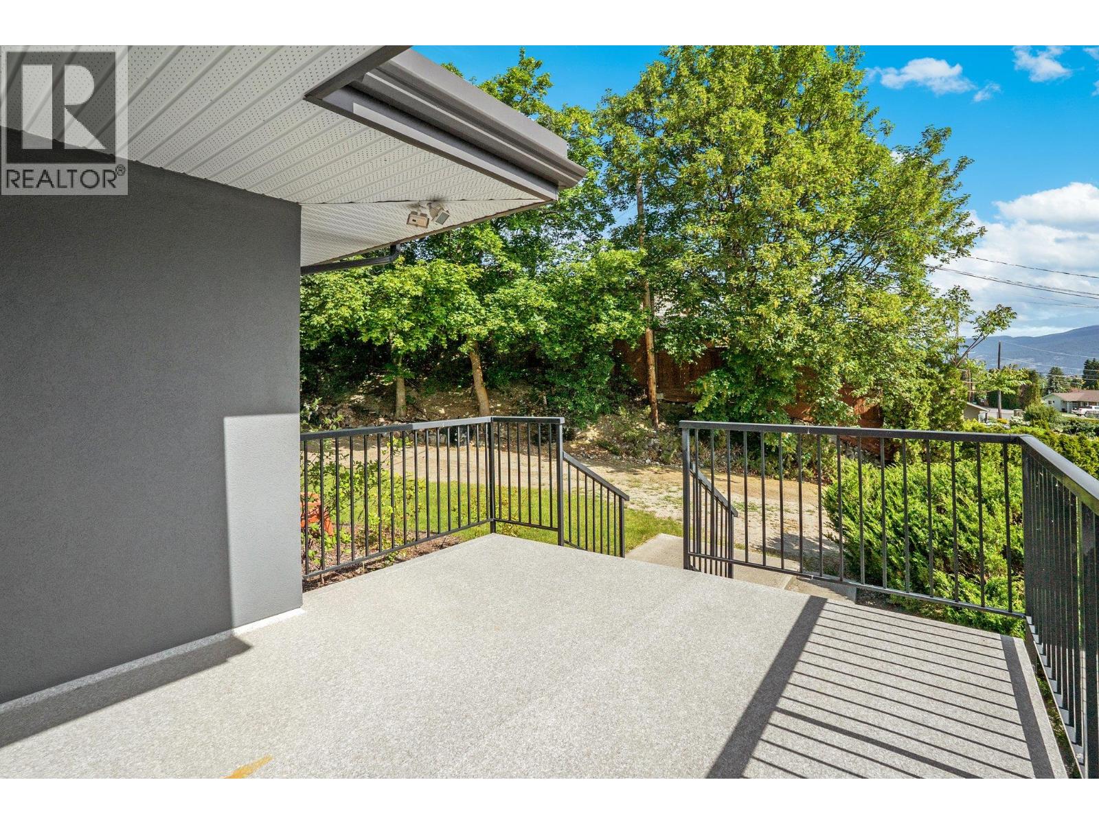 220 West Bench Drive, Penticton