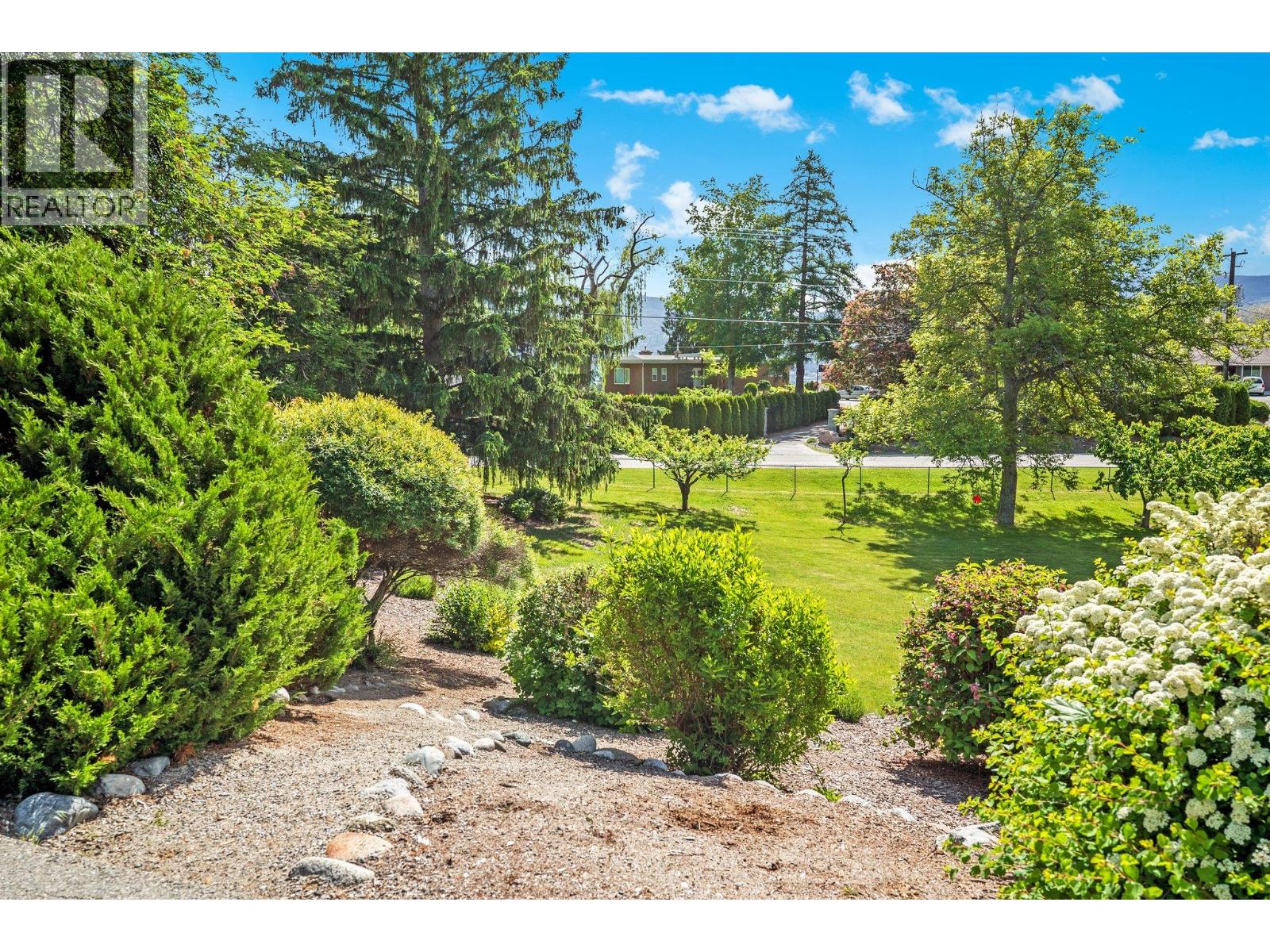 220 West Bench Drive, Penticton