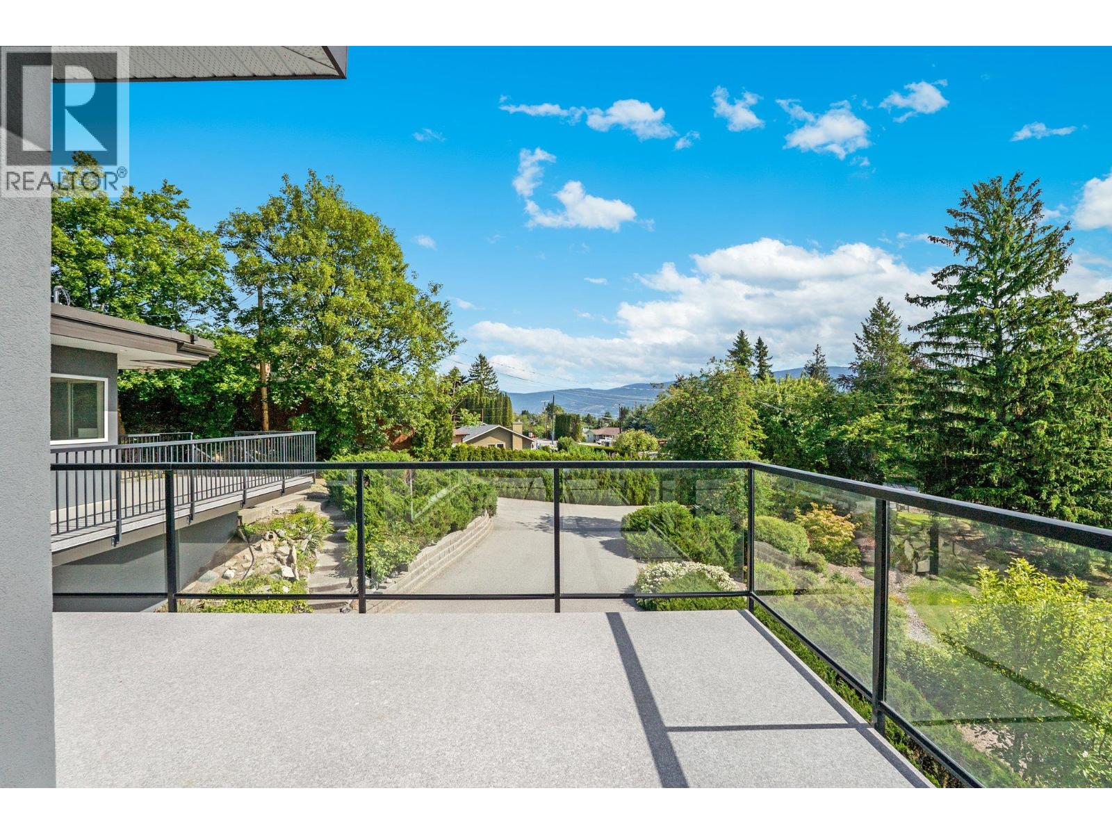 220 West Bench Drive, Penticton